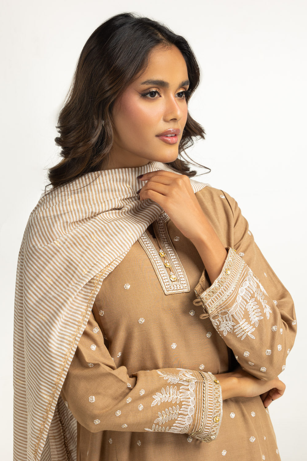 3PC Khaddar Embroidered Suit