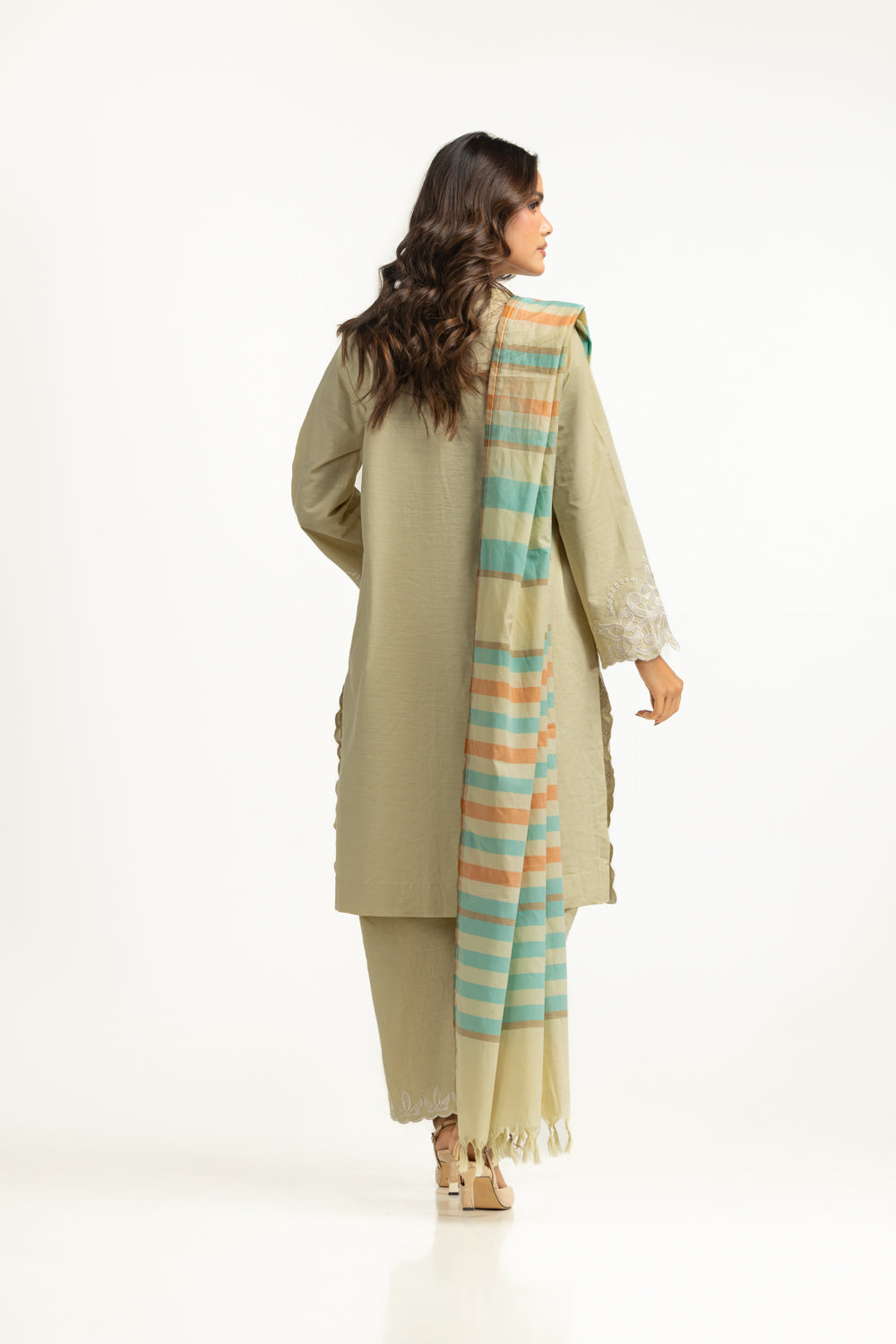 3PC Khaddar Embroidered Suit