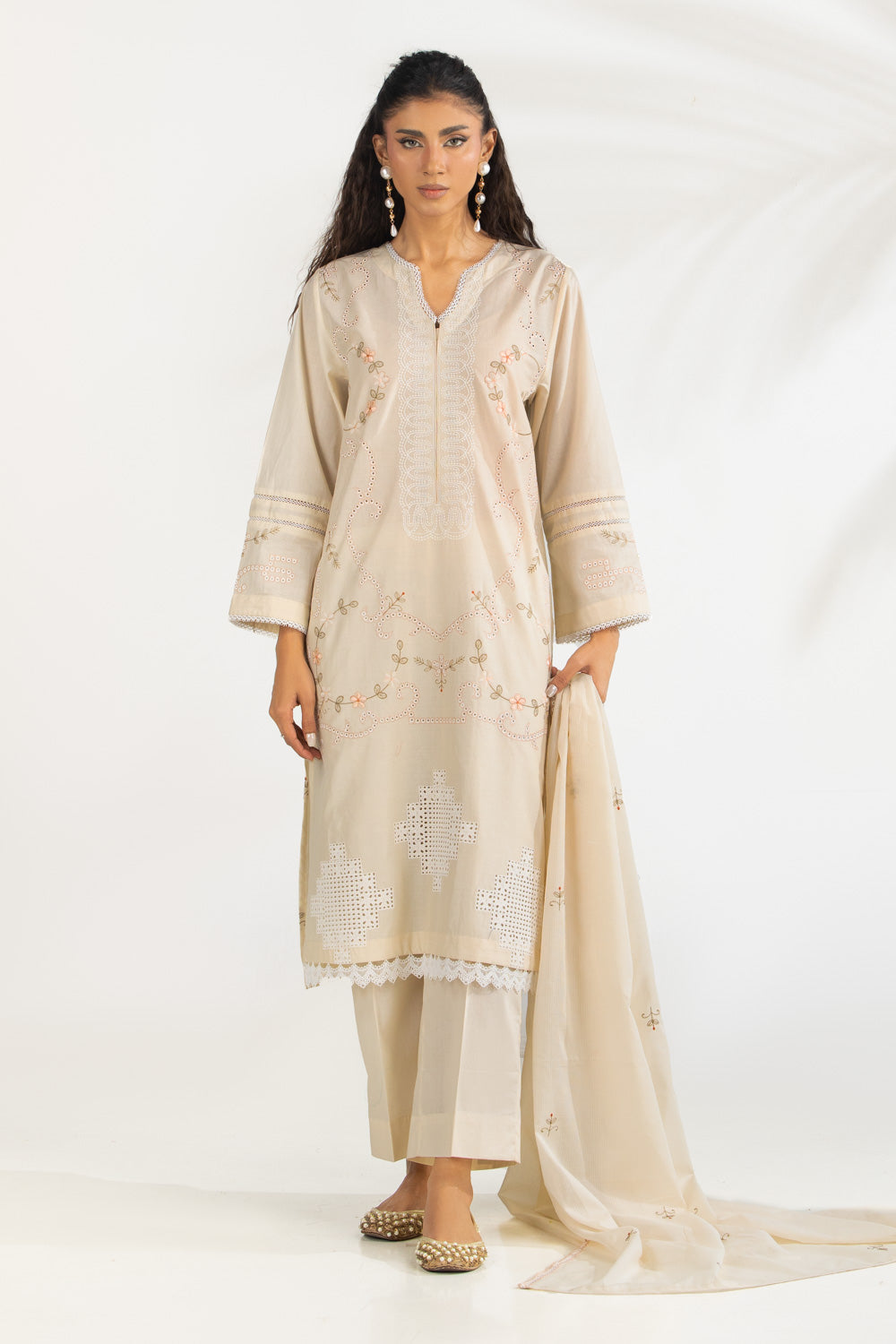3PC Lawn Embroidered Suit