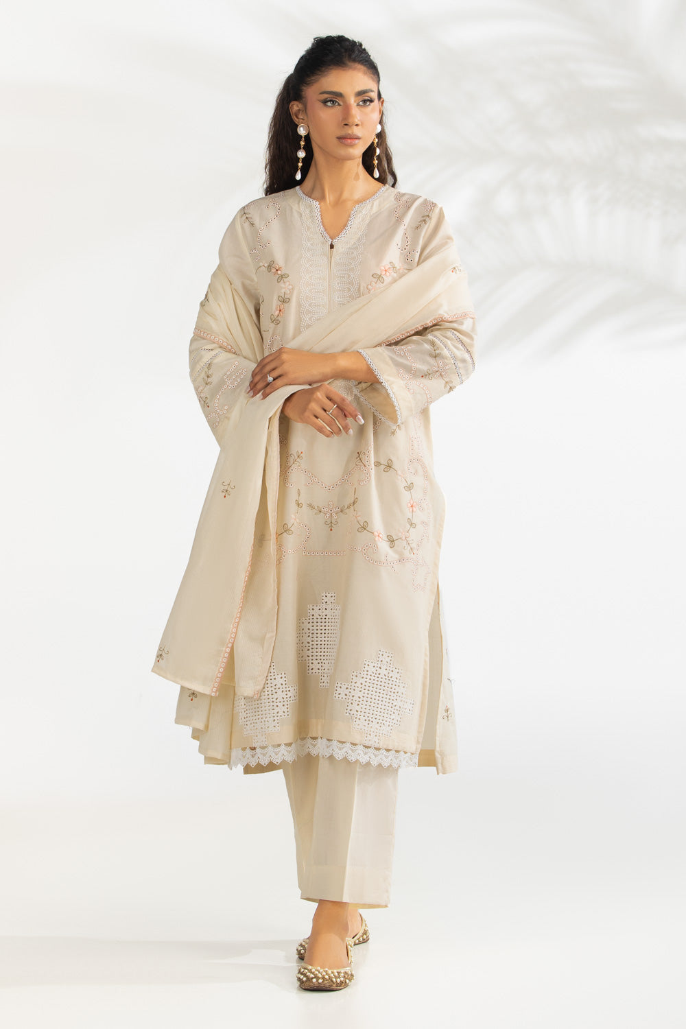 3PC Lawn Embroidered Suit