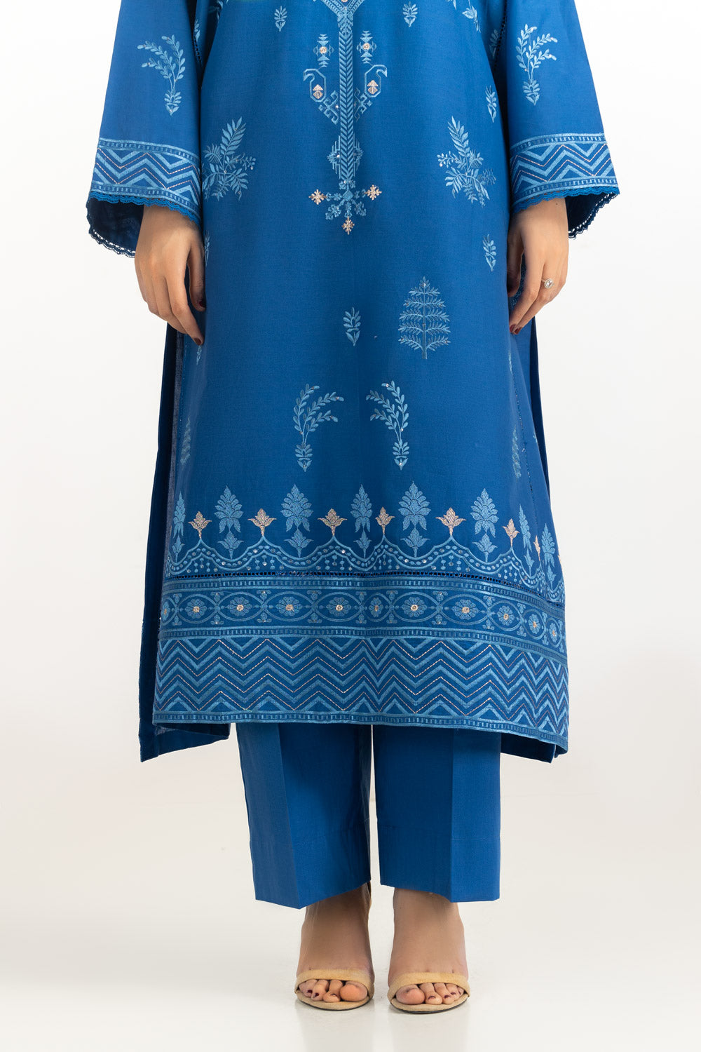 3PC Lawn Embroidered Suit