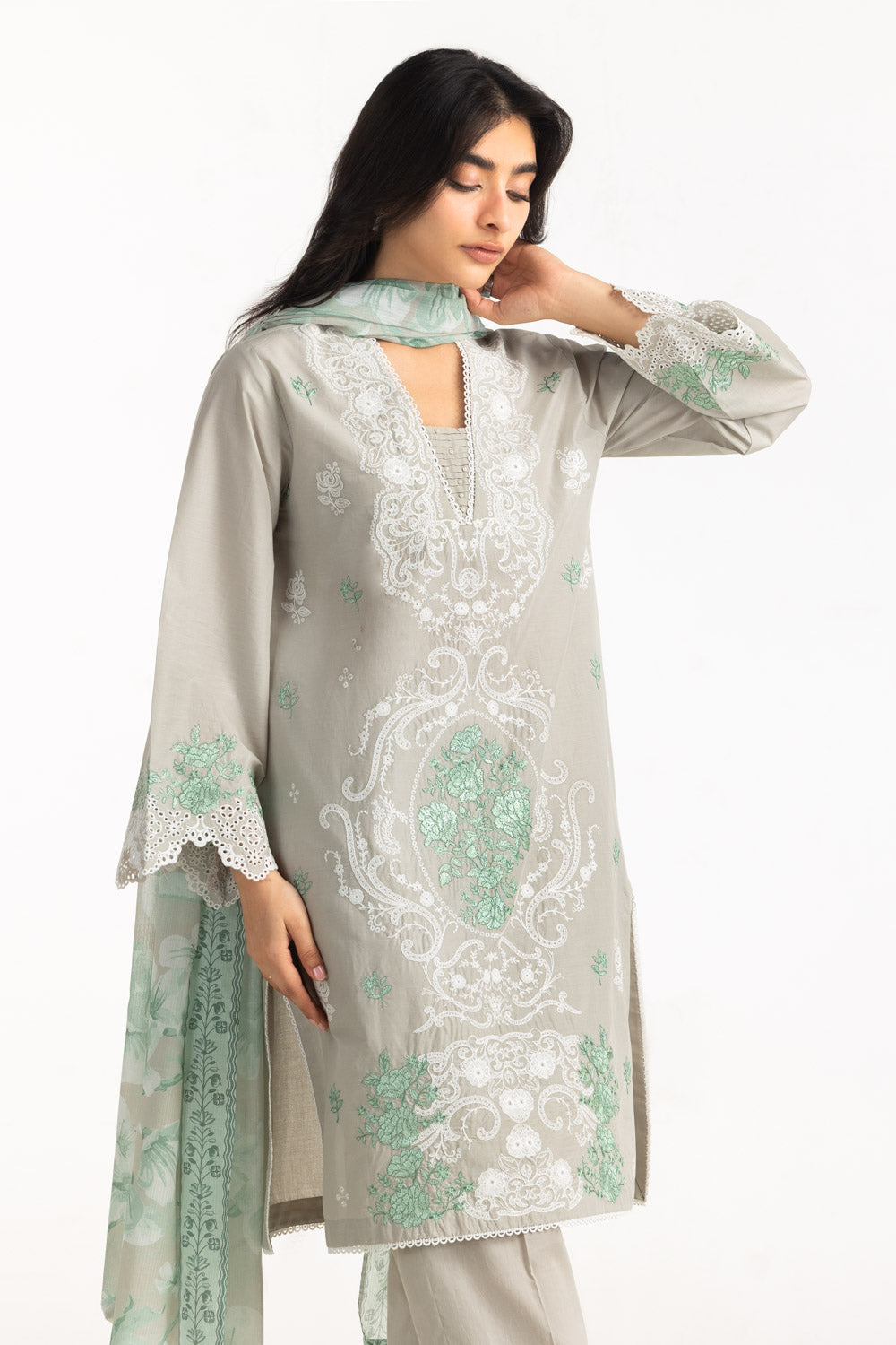 3PC Lawn Embroidered Suit