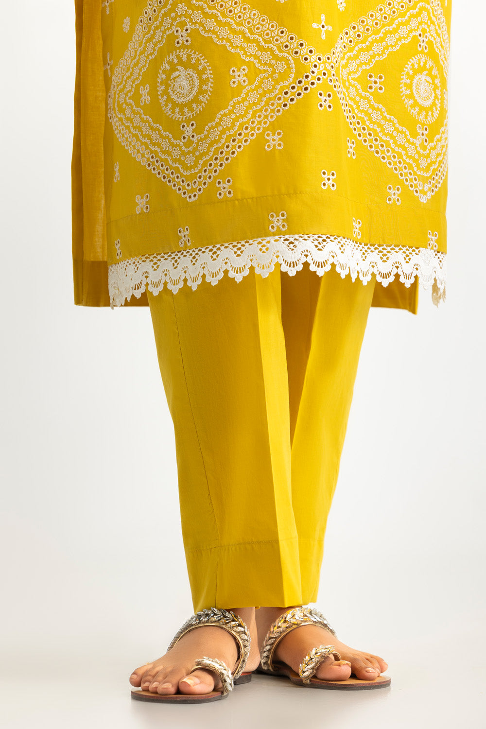 3PC Lawn Embroidered Suit