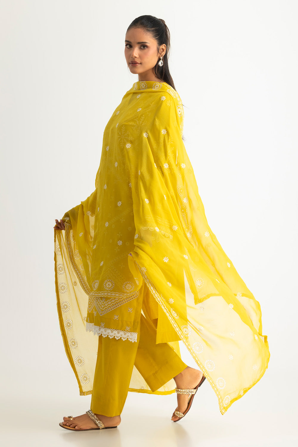 3PC Lawn Embroidered Suit