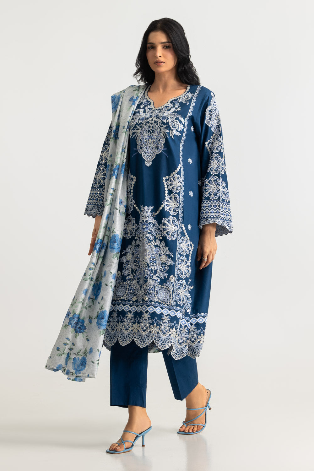 3PC Lawn Embroidered Suit