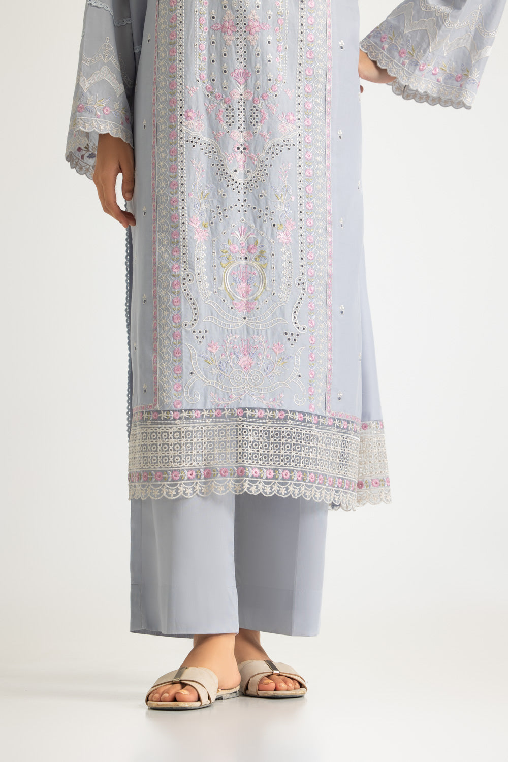 3PC Lawn Embroidered Suit With Chiffon Embroidered Dupatta