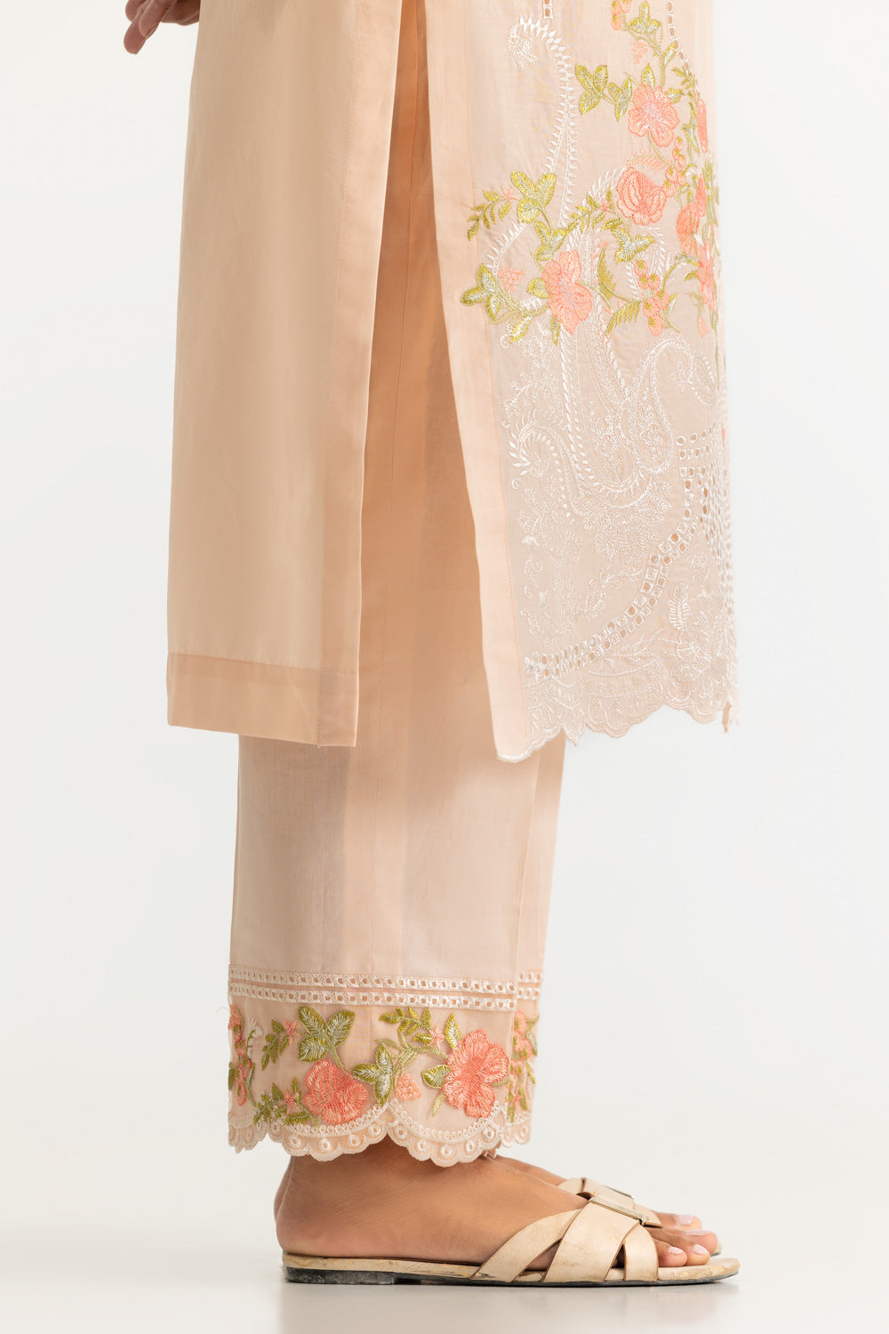3PC Lawn Embroidered Suit With Chiffon Embroidered Dupatta