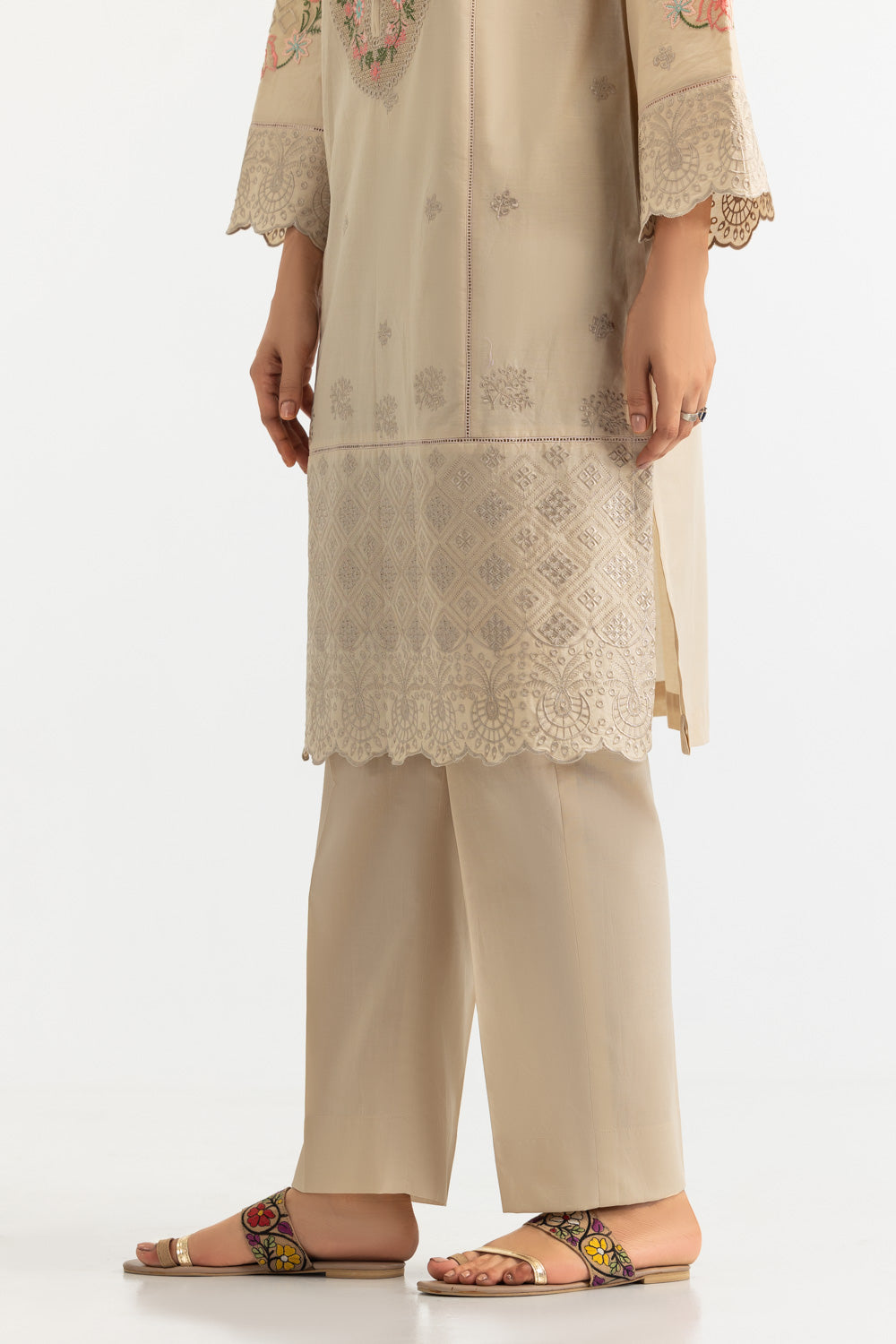 3PC Lawn Embroidered Suit With Printed Chiffon Dupatta