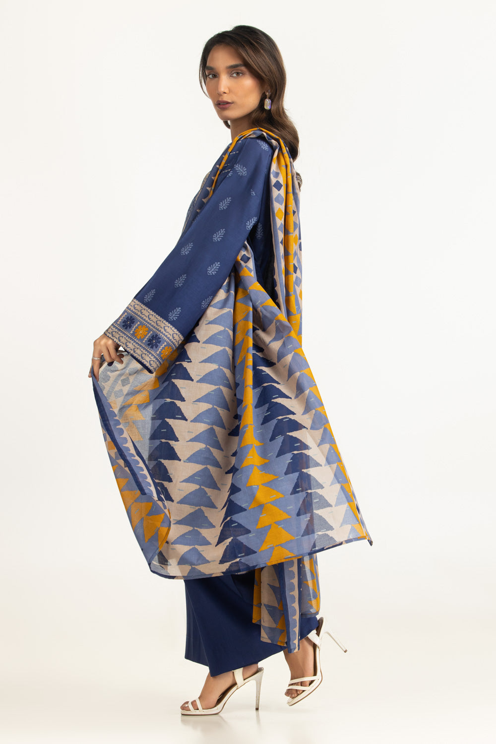 3PC Lawn Printed Suit With Embroidered