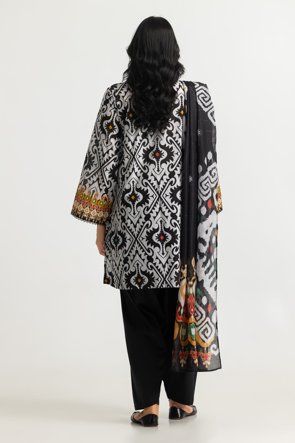 3PC Lawn Printed Suit With Embroidered