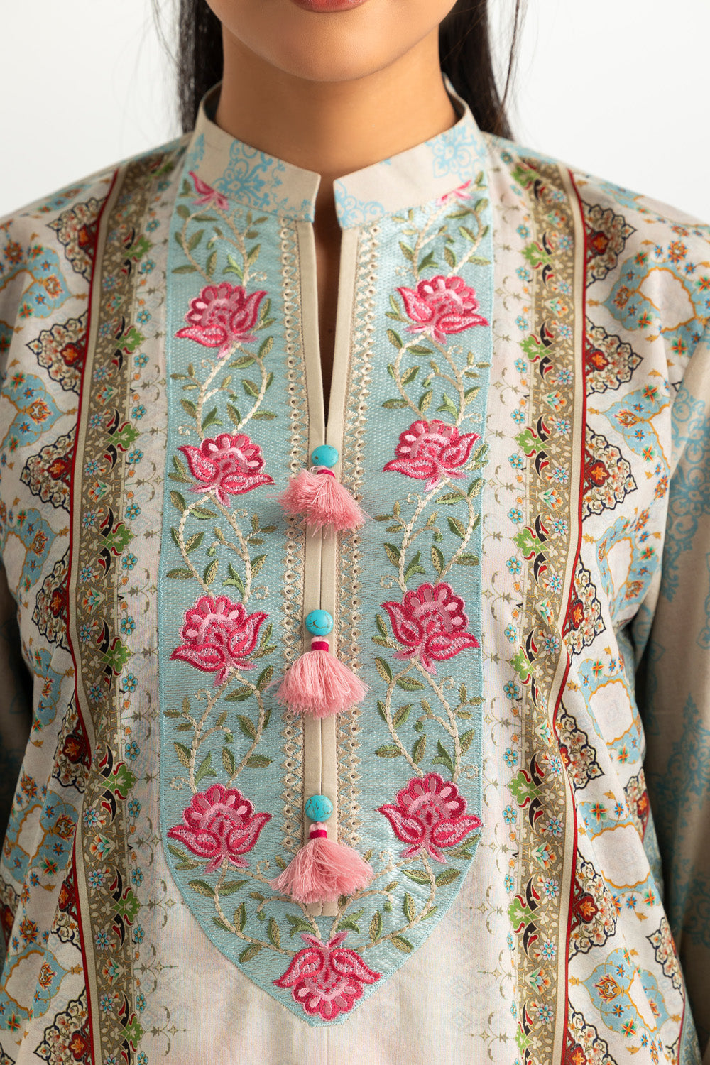3PC Lawn Printed Suit With Embroidered