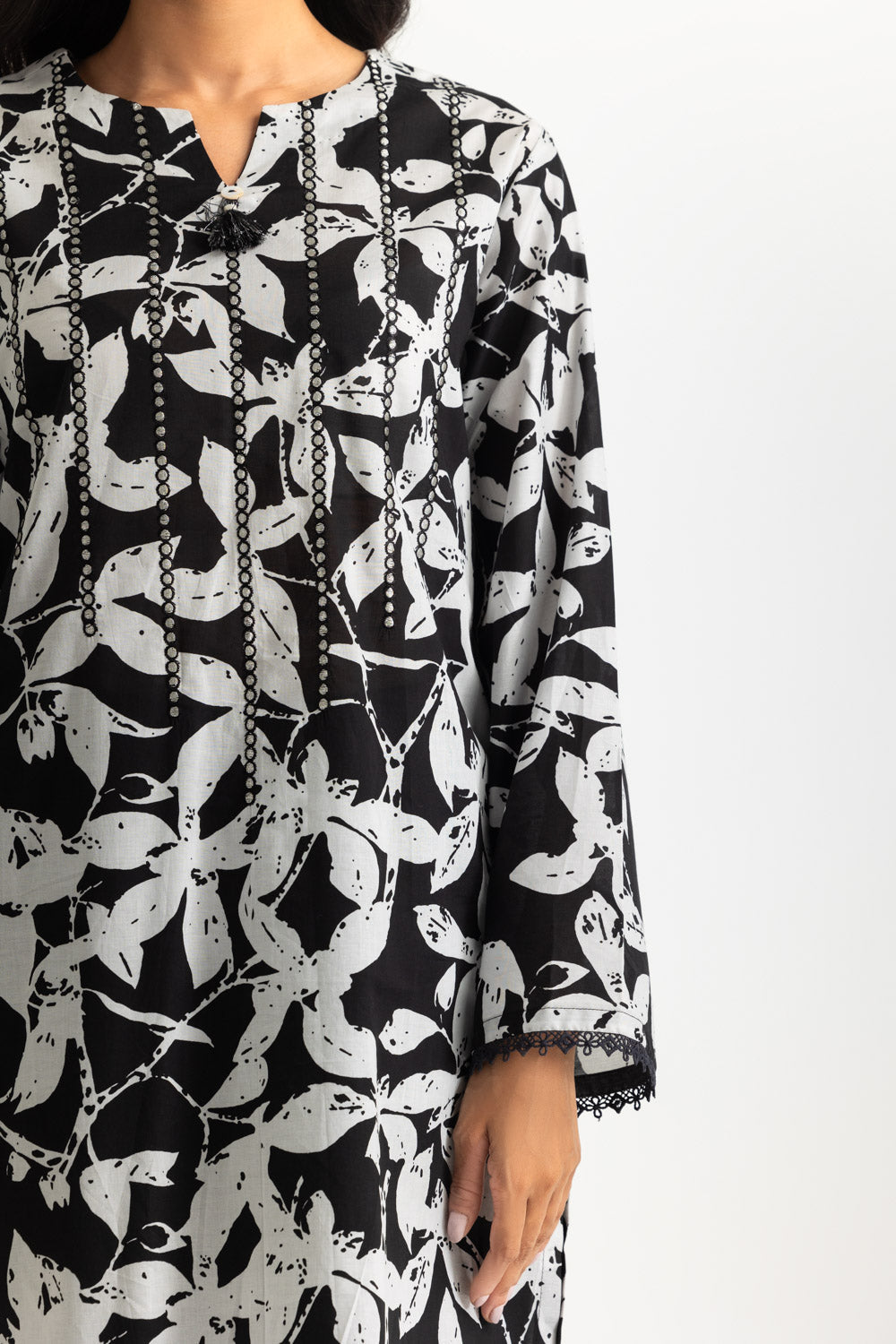 3PC Lawn Printed Suit With Embroidered