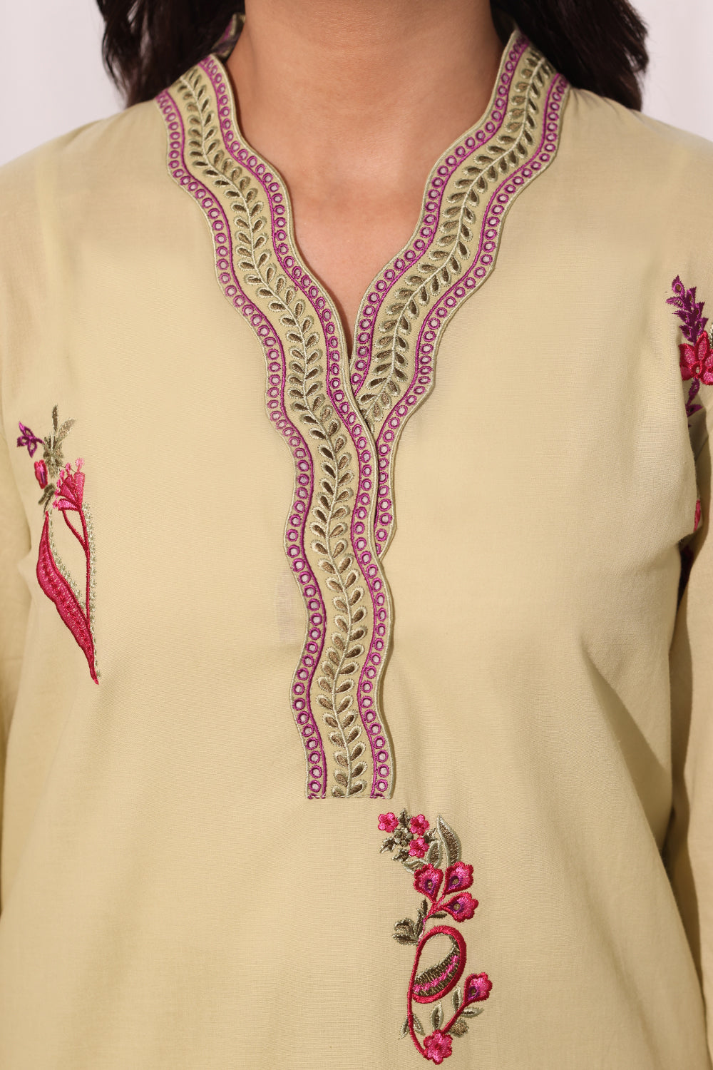 3Pc Cambric Embroidered Suit
