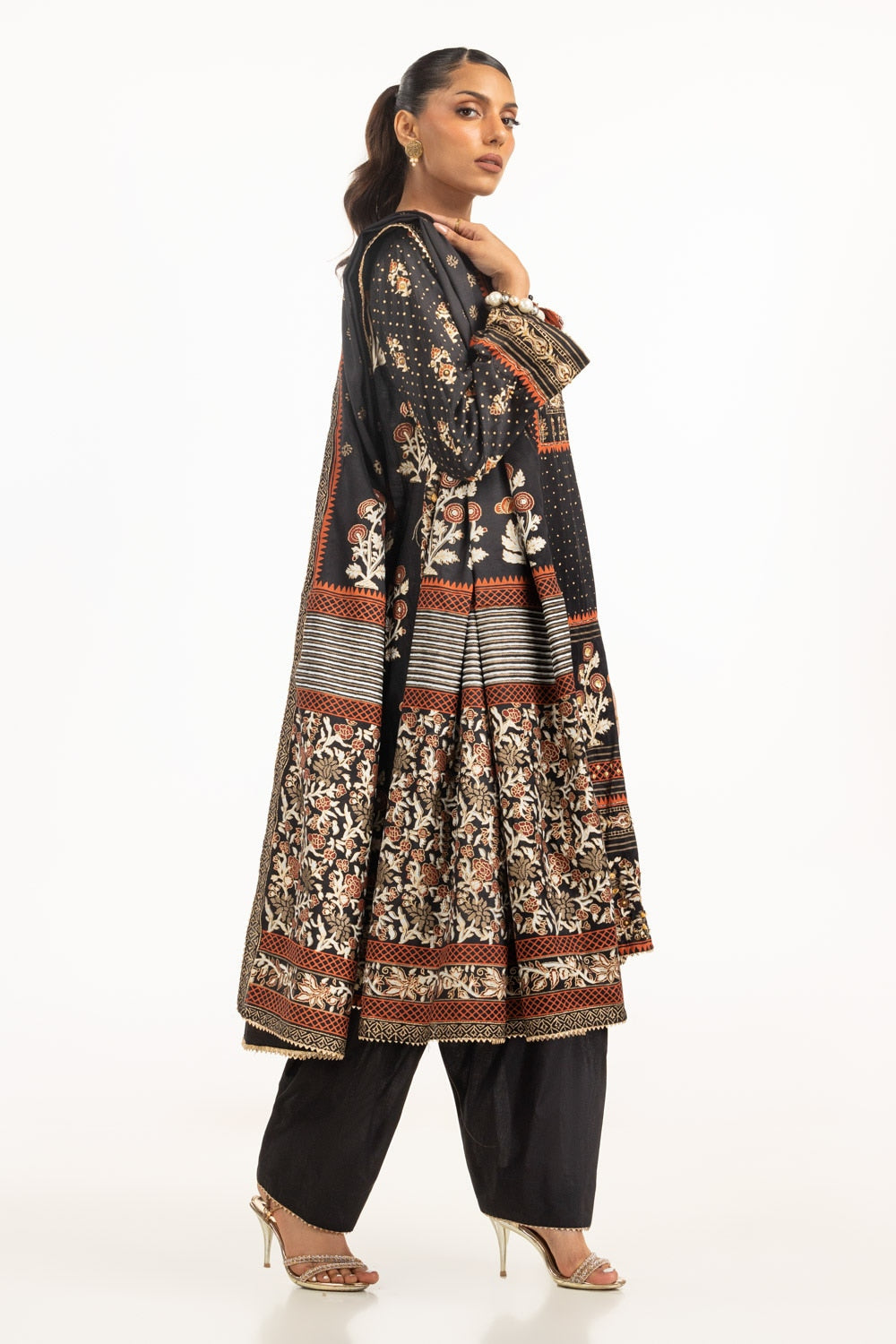 3PC raw-silk Lacquer Printed Hand Embellished Suit