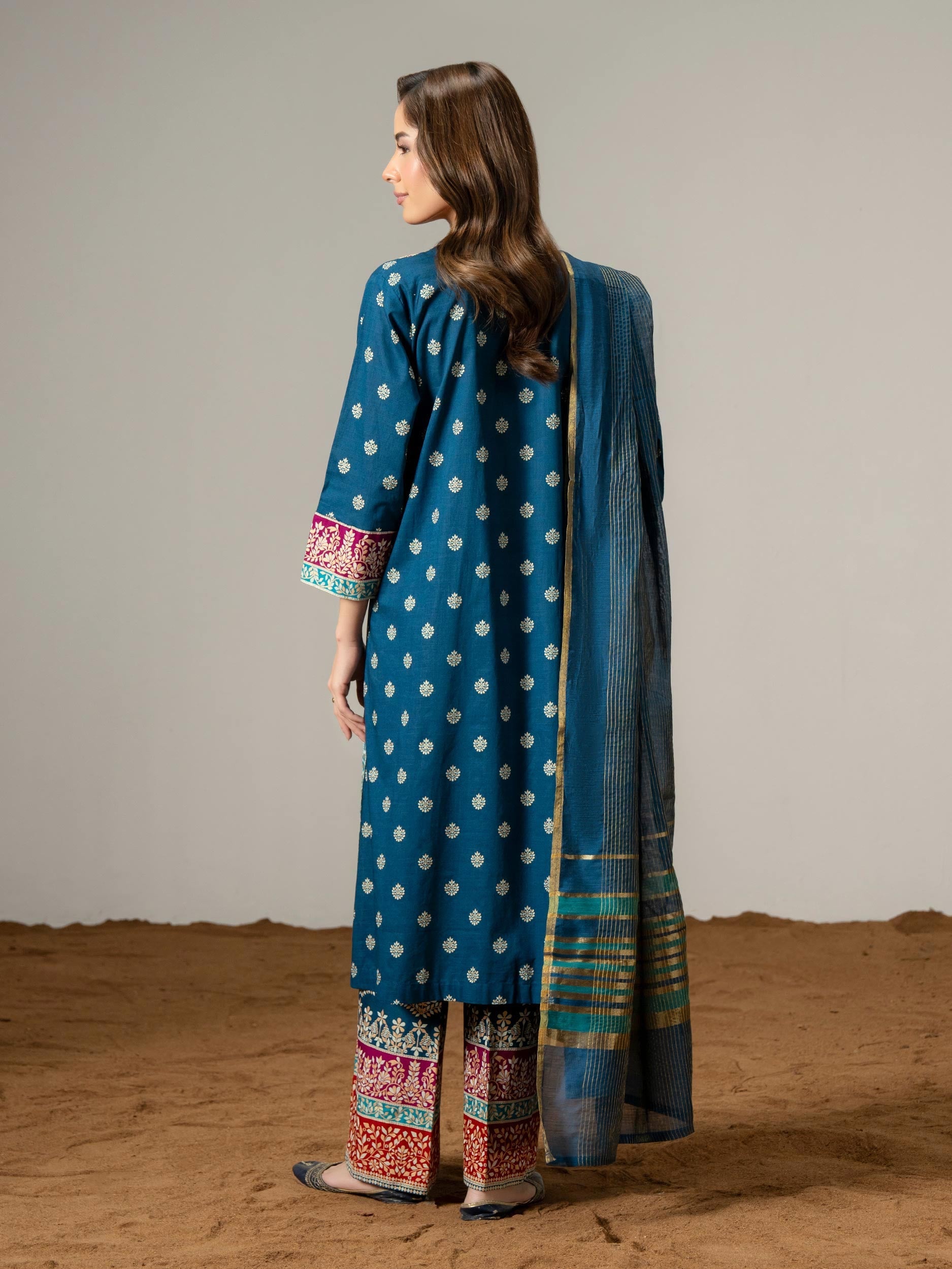 3 Piece Lawn Suit-Embroidered (Pret)