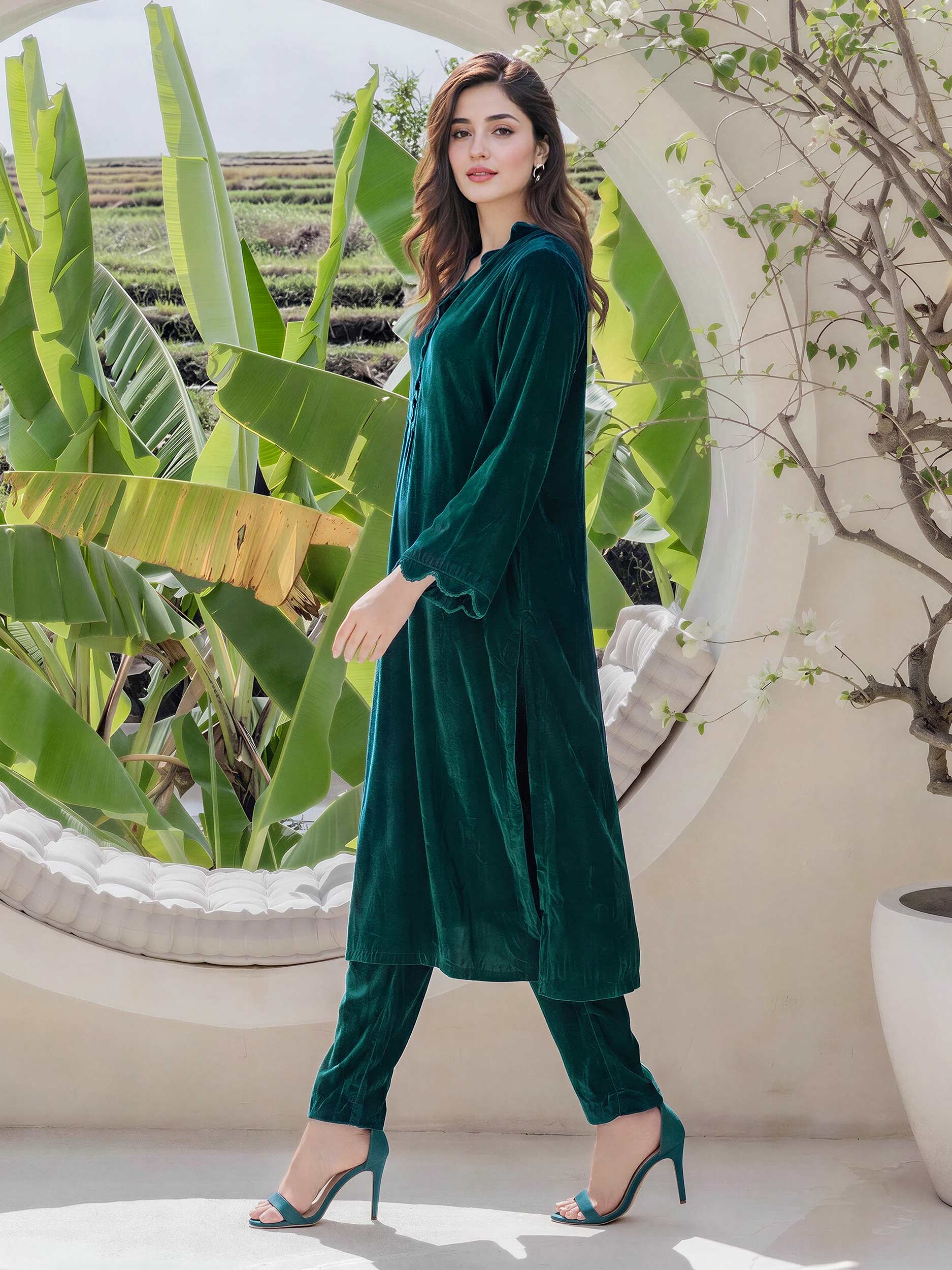 2 Piece Velvet Suit (Pret)