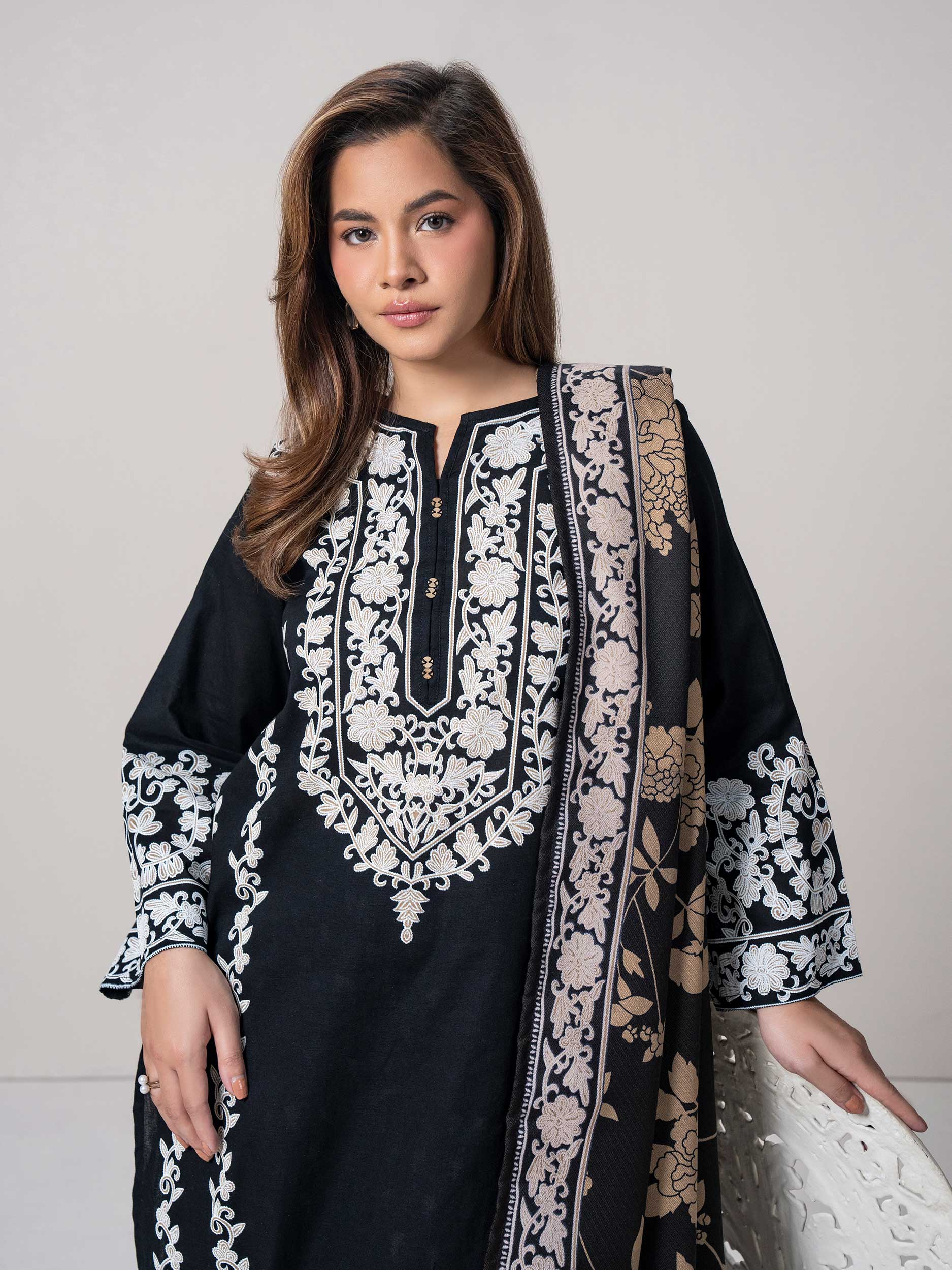 3 Piece Khaddar Suit (Pret)