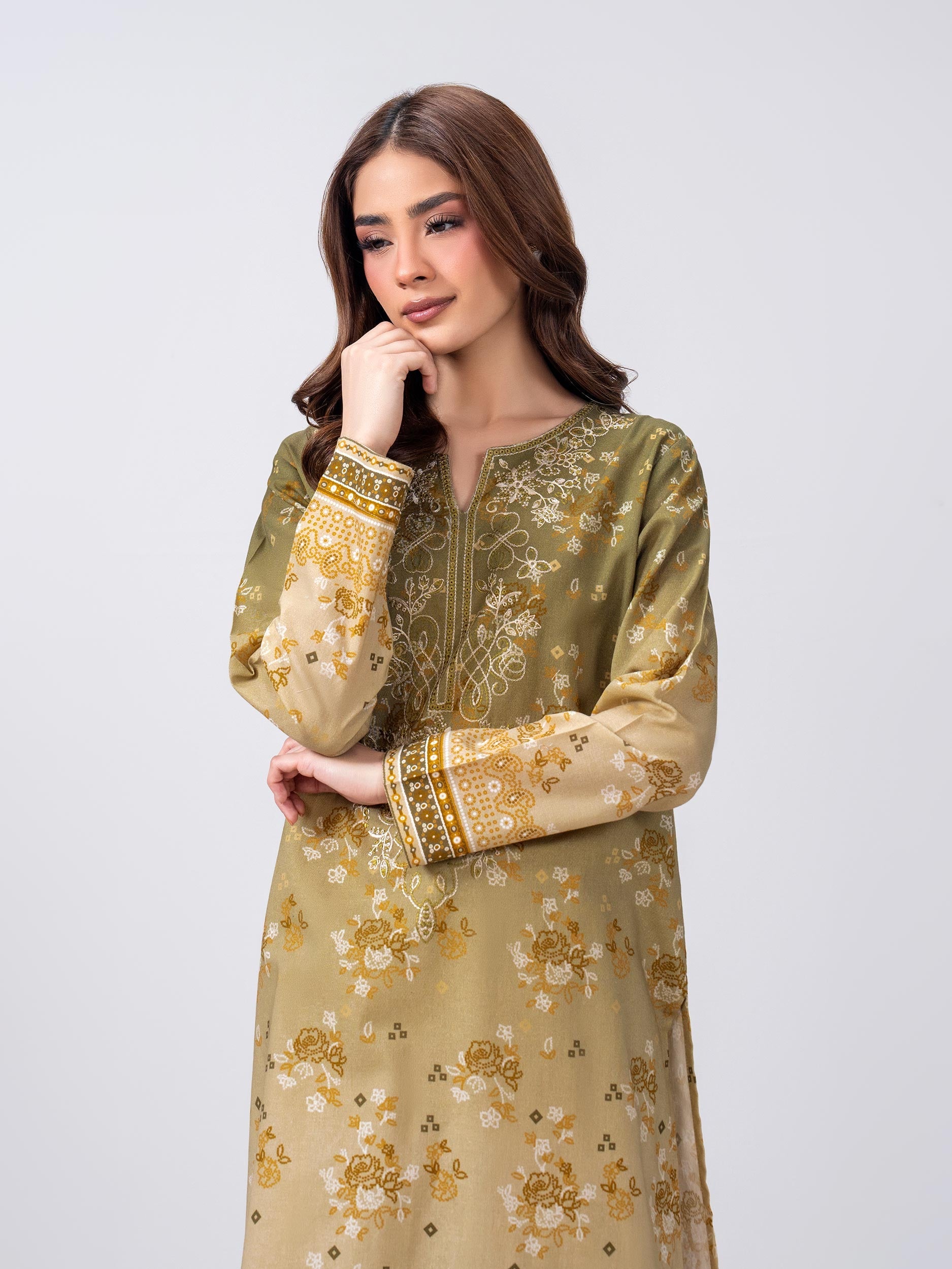 2 Piece Khaddar Suit- Embroidered (Pret)