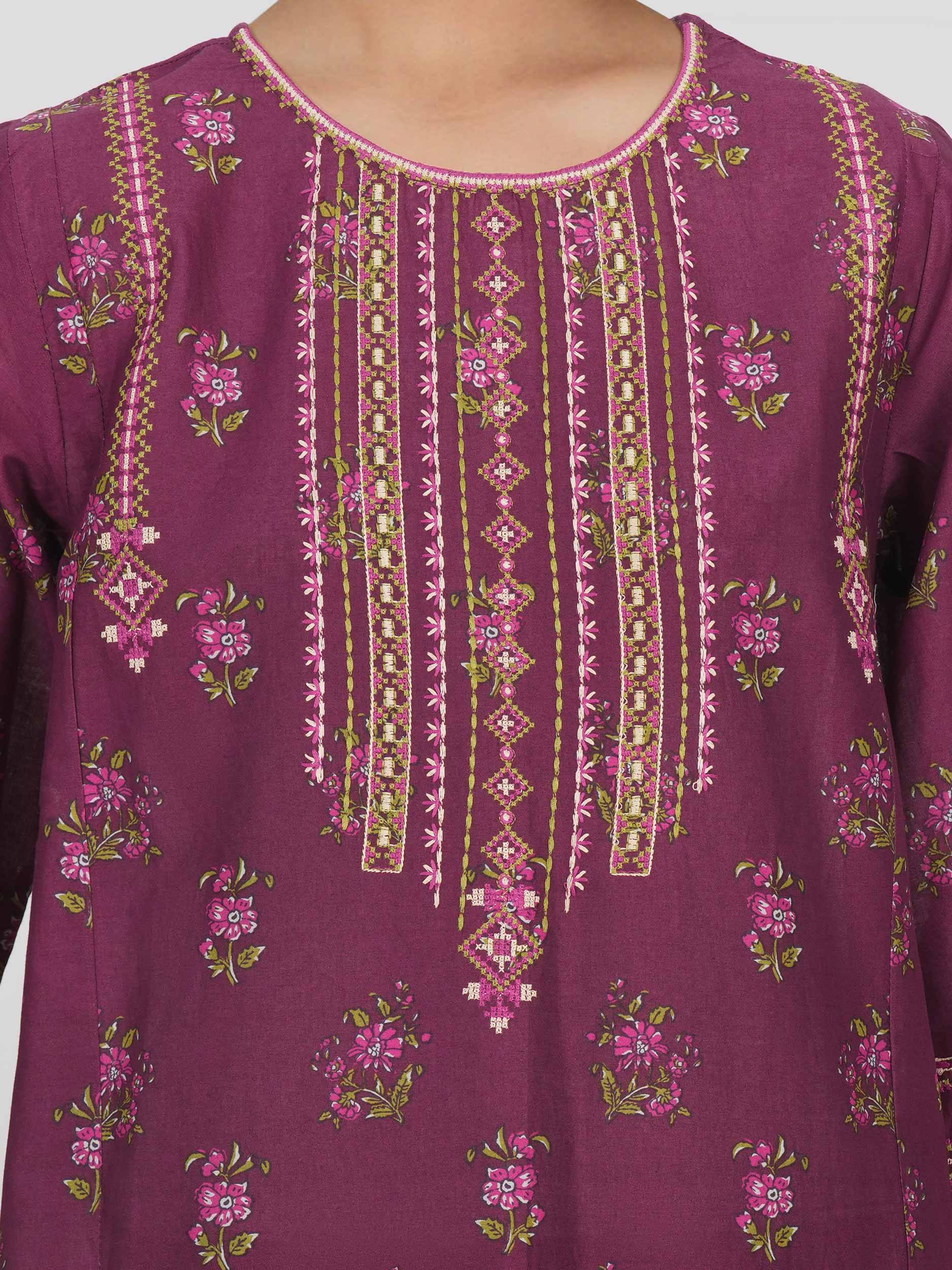 3 Piece Lawn Suit- Embroidered (Pret)