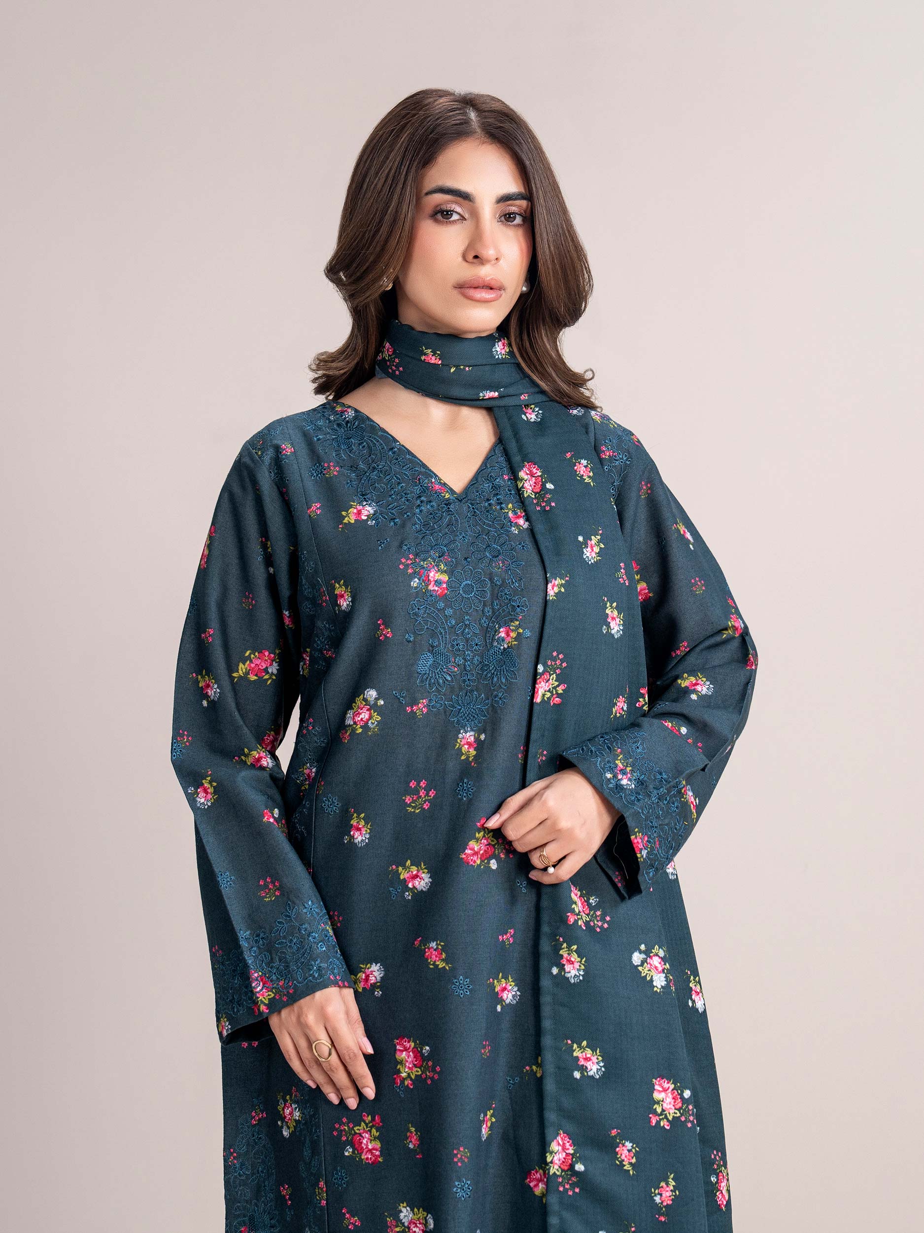 3 Piece Khaddar Suit- Embroidered (Pret)