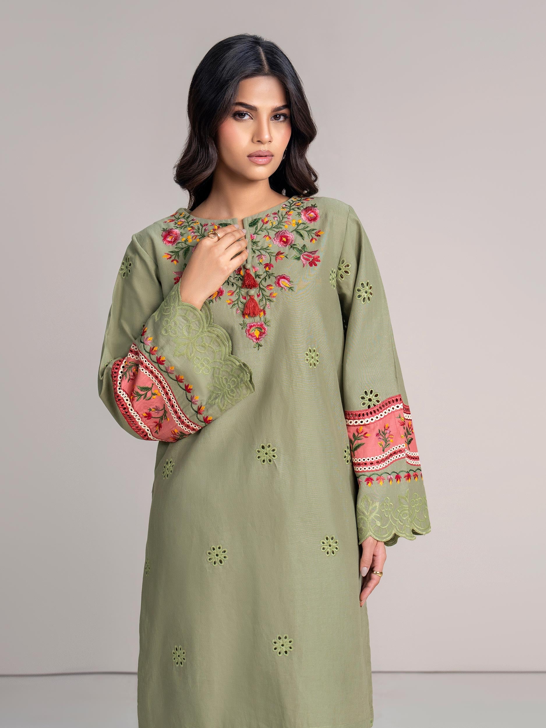 2 Piece Khaddar Suit- Embroidered Pret