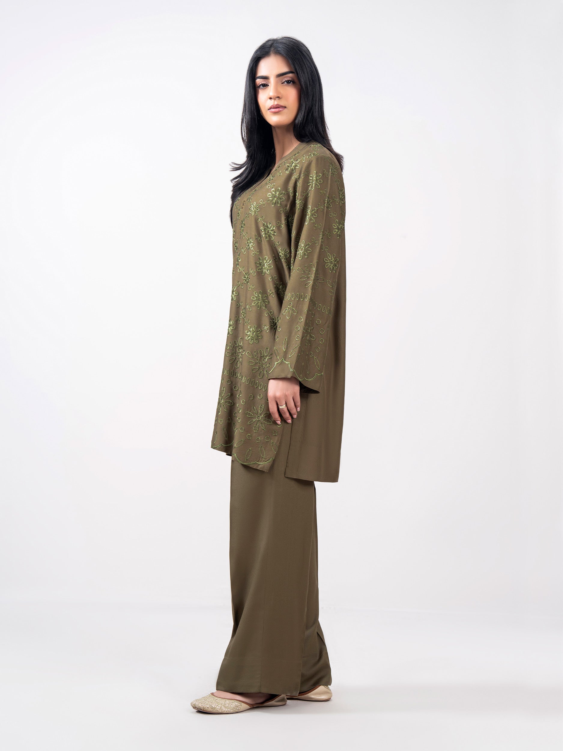 2 Piece Crepe Suit- Embroidered (Pret)
