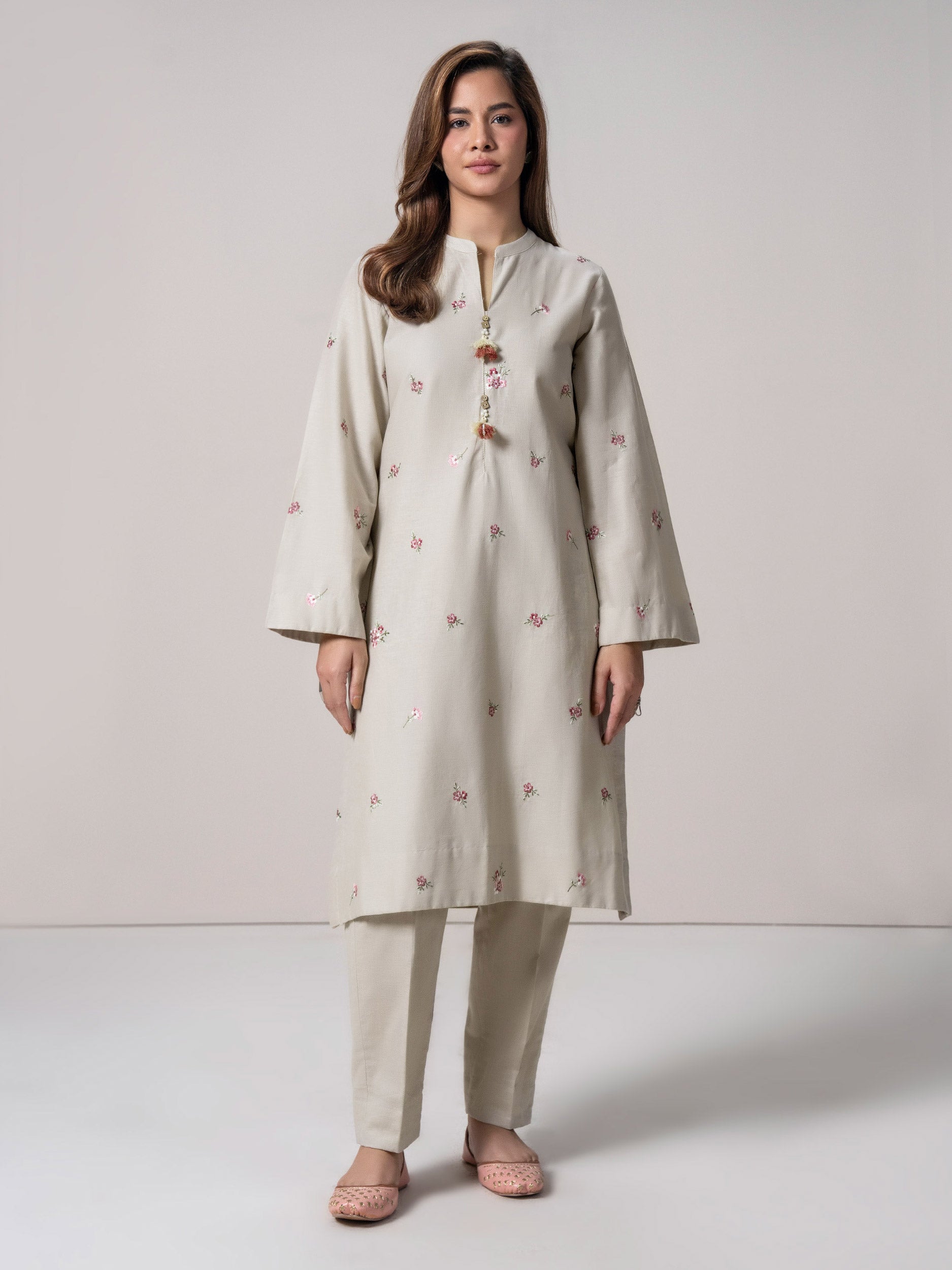 2 Piece Khaddar Suit- Embroidered (Pret)