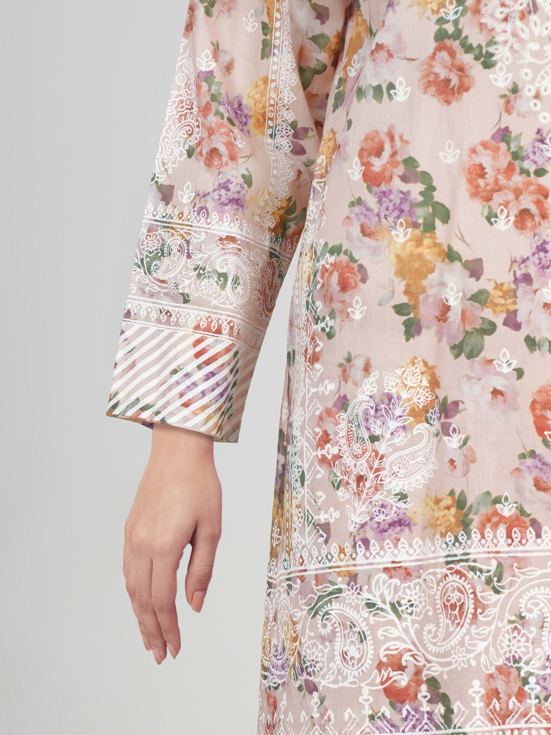 3 Piece Lawn Suit- Embroidered (Pret)
