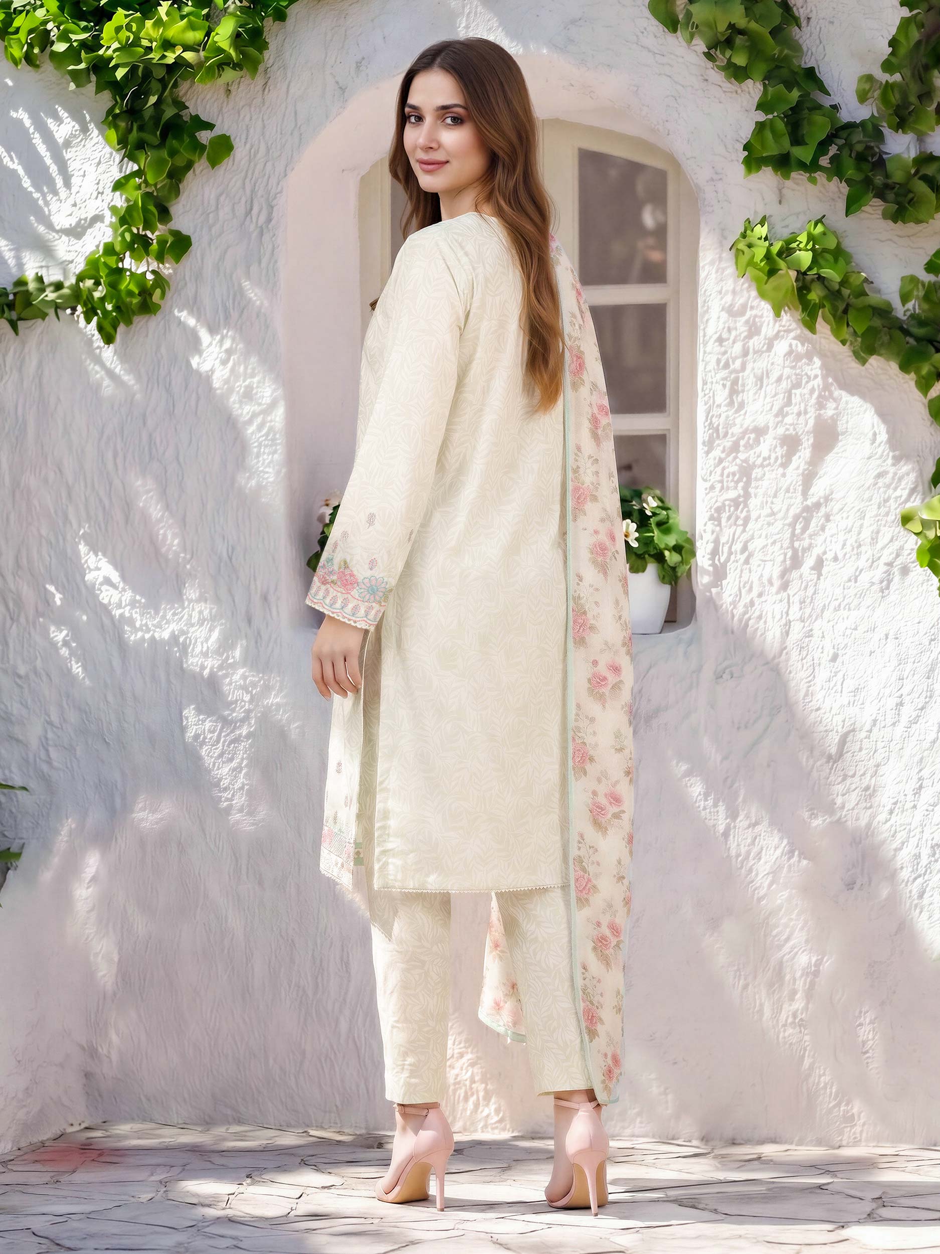 3 Piece Lawn Suit- Embroidered (Pret)