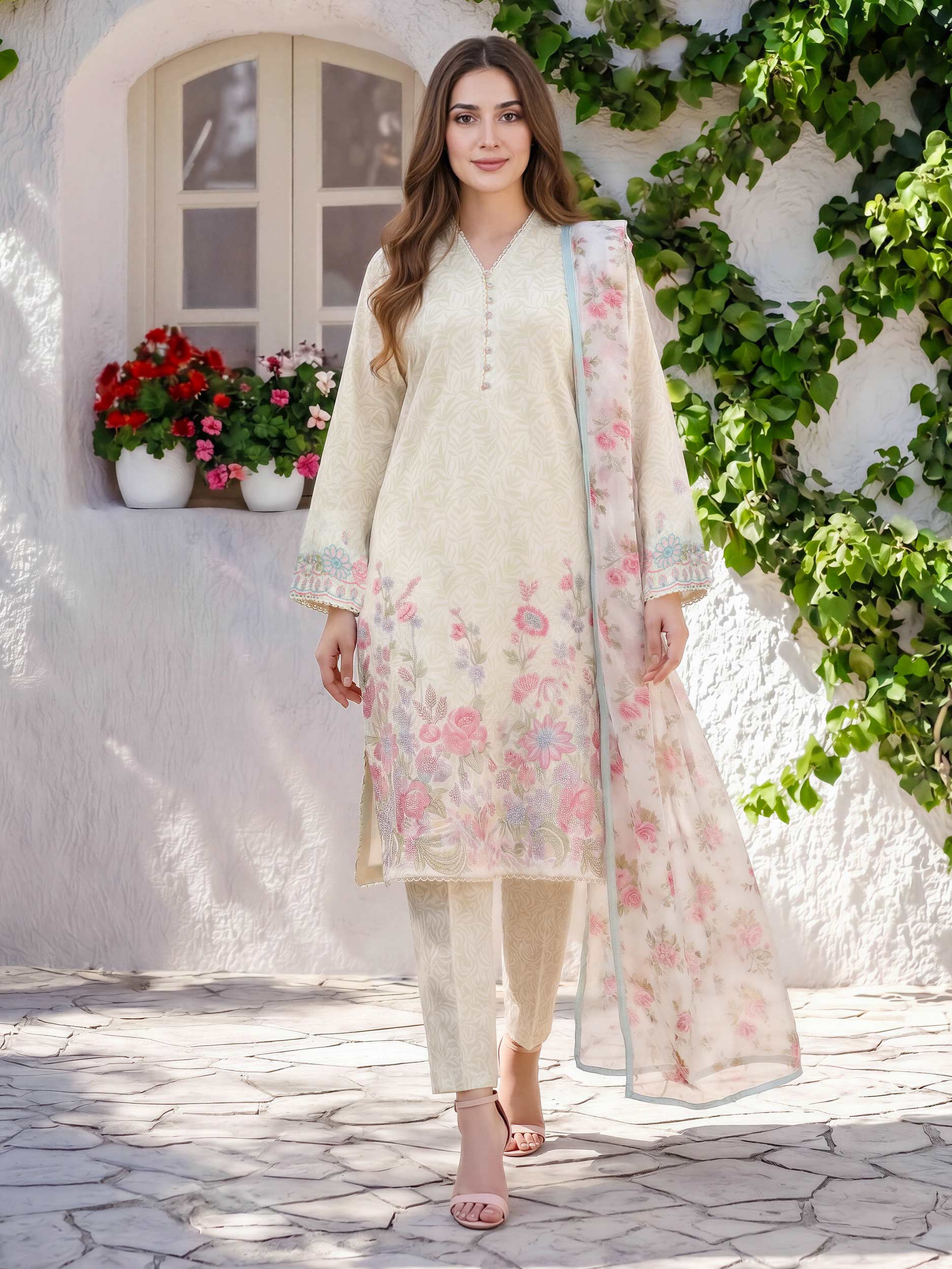 3 Piece Lawn Suit- Embroidered (Pret)