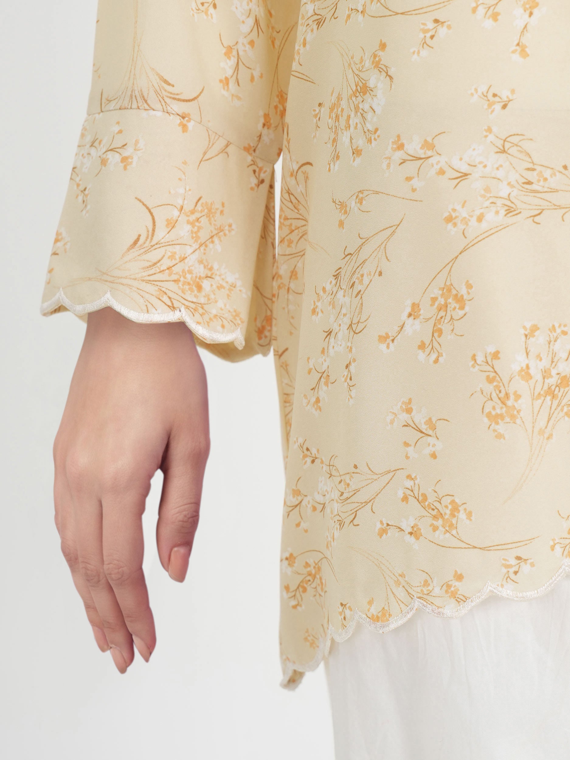 Grip Kurti-Embroidered (Pret)