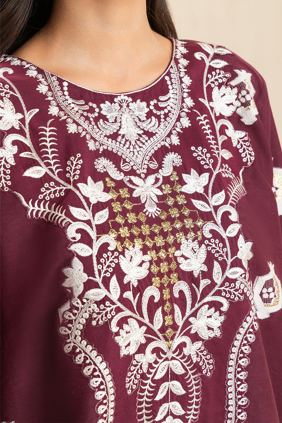 2 PIECE EMBROIDERED LUREX JACQUARD SUIT (PRET)