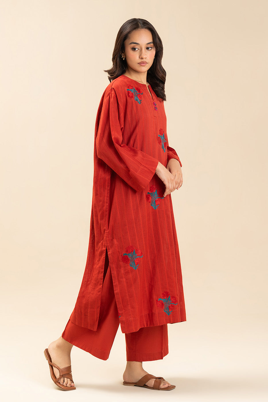 2 PIECE EMBROIDERED NENO KARA SUIT (PRET)