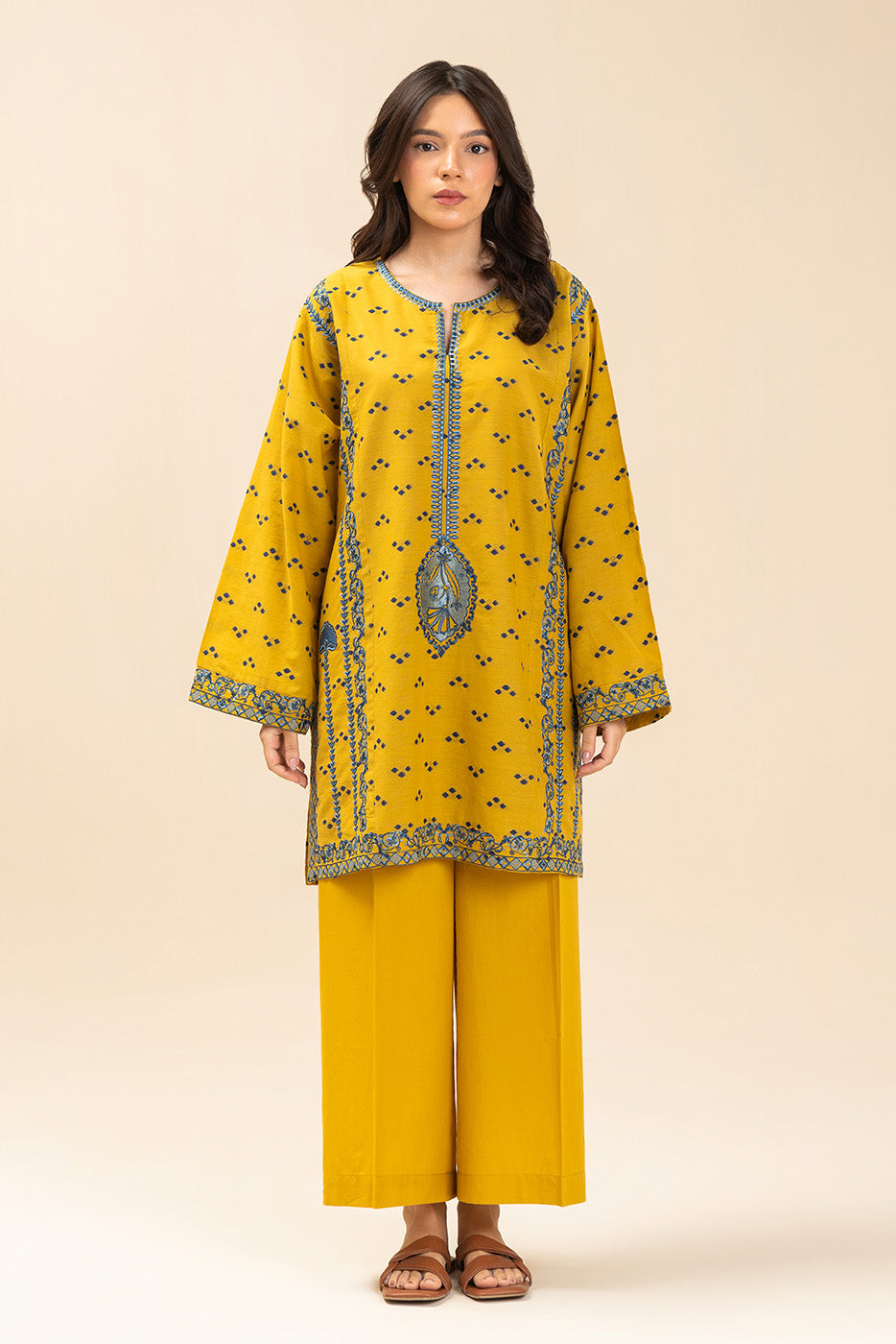 2 PIECE EMBROIDERED BROCHIA JACQUARD SUIT (PRET)
