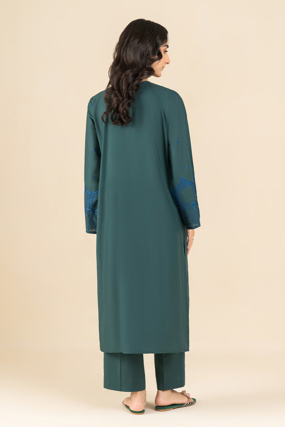 2 PIECE EMBROIDERED LAWN SUIT (PRET)