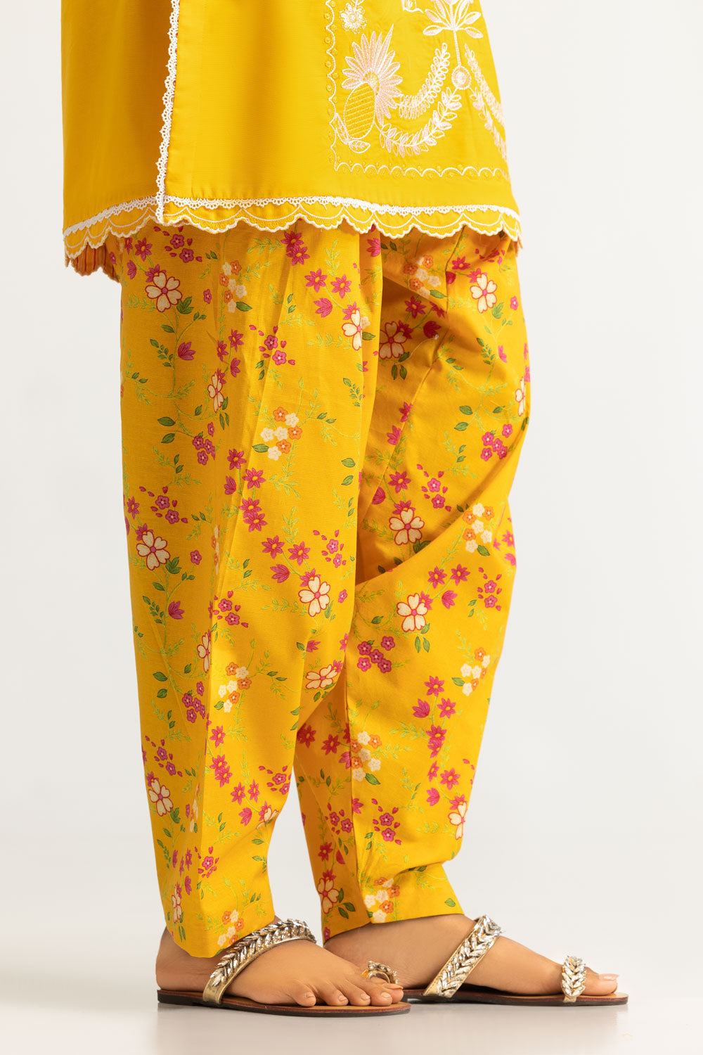 Cotton Bana Dora Embroidered Shirt And Printed Shalwar