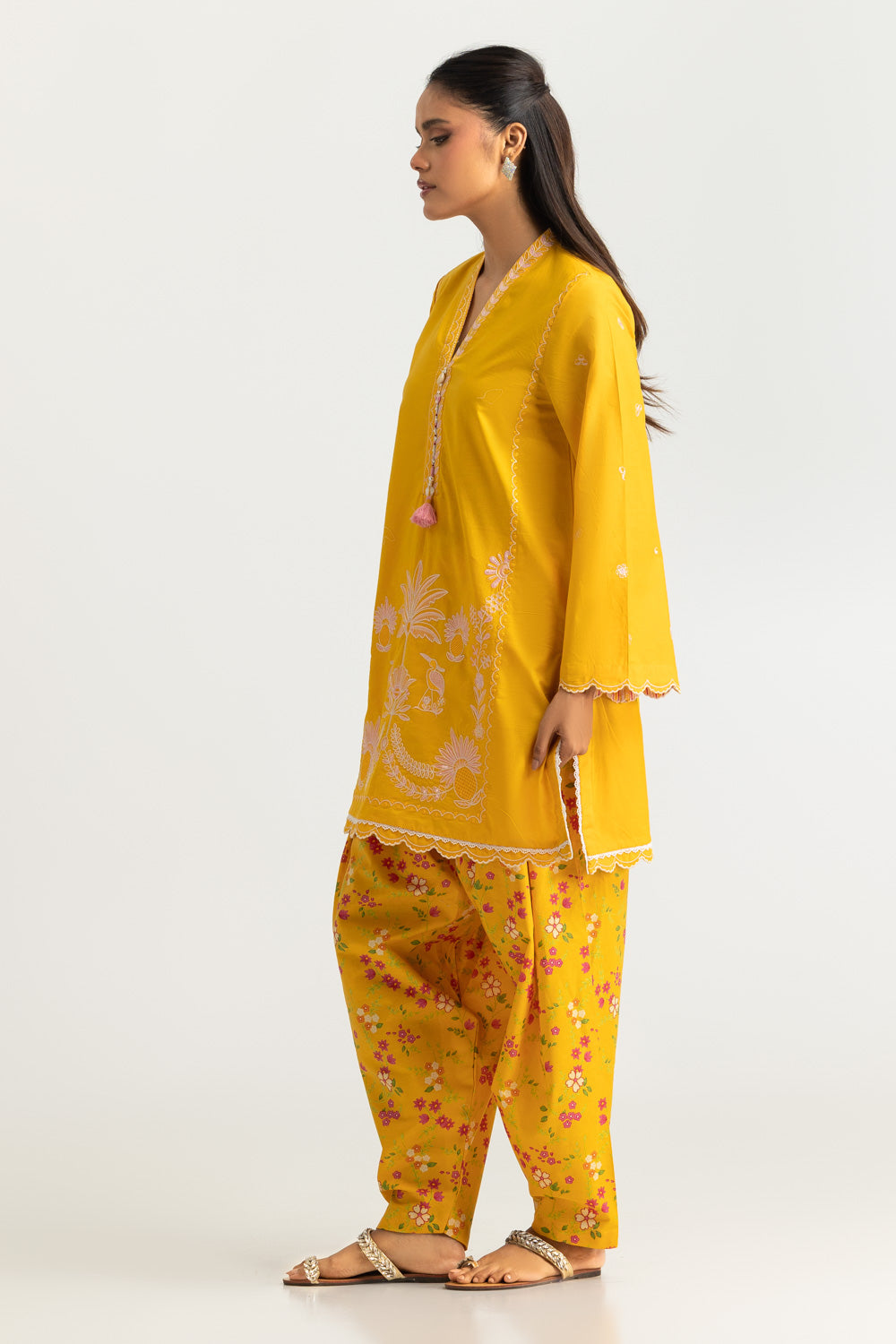 Cotton Bana Dora Embroidered Shirt And Printed Shalwar