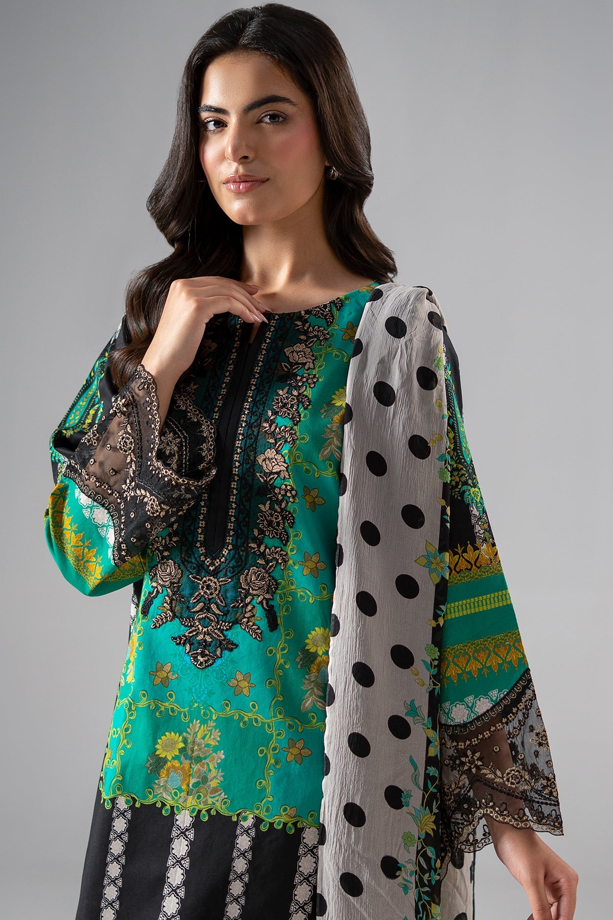 3-PC Embroidered  CNP-6-253