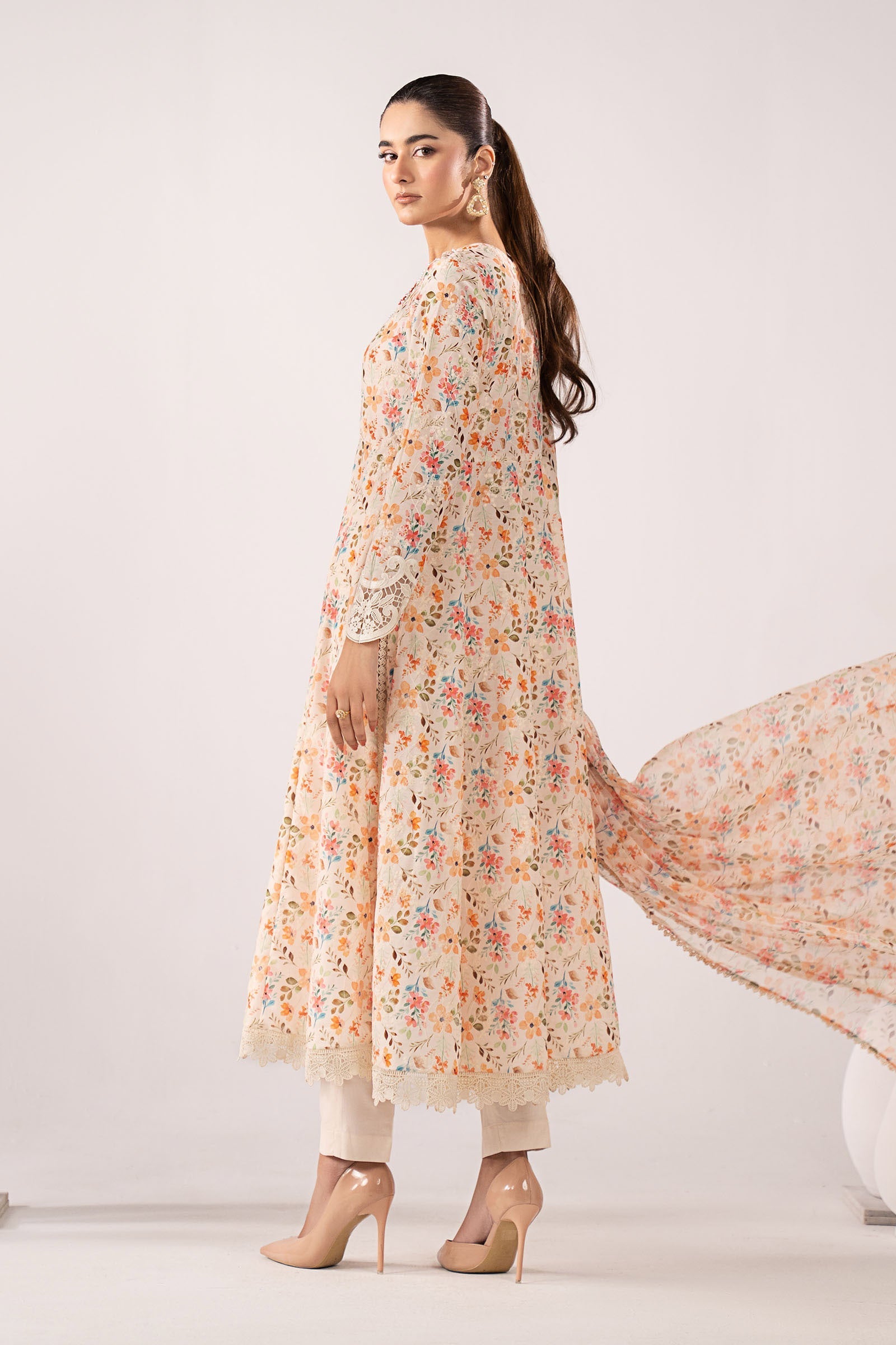 3 Piece Embroidered Lawn Suit