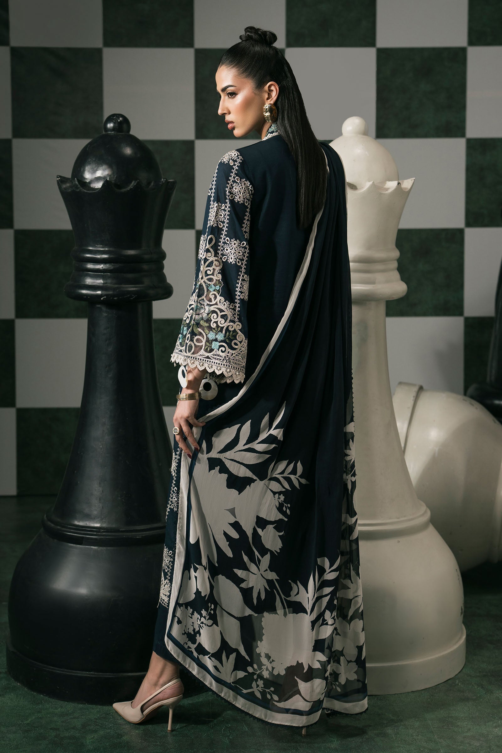 3 Piece Embroidered Lawn Suit