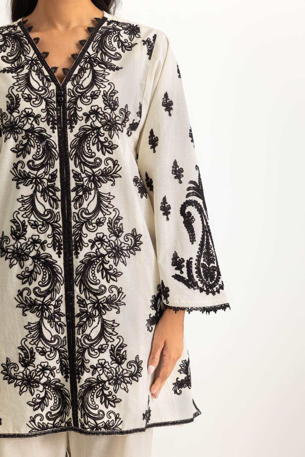 Karandi Embroidered Co-Ord Set