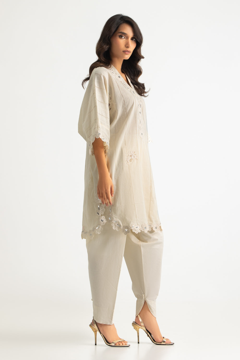 Leno kara Embroidered Shirt And Dyed Trouser