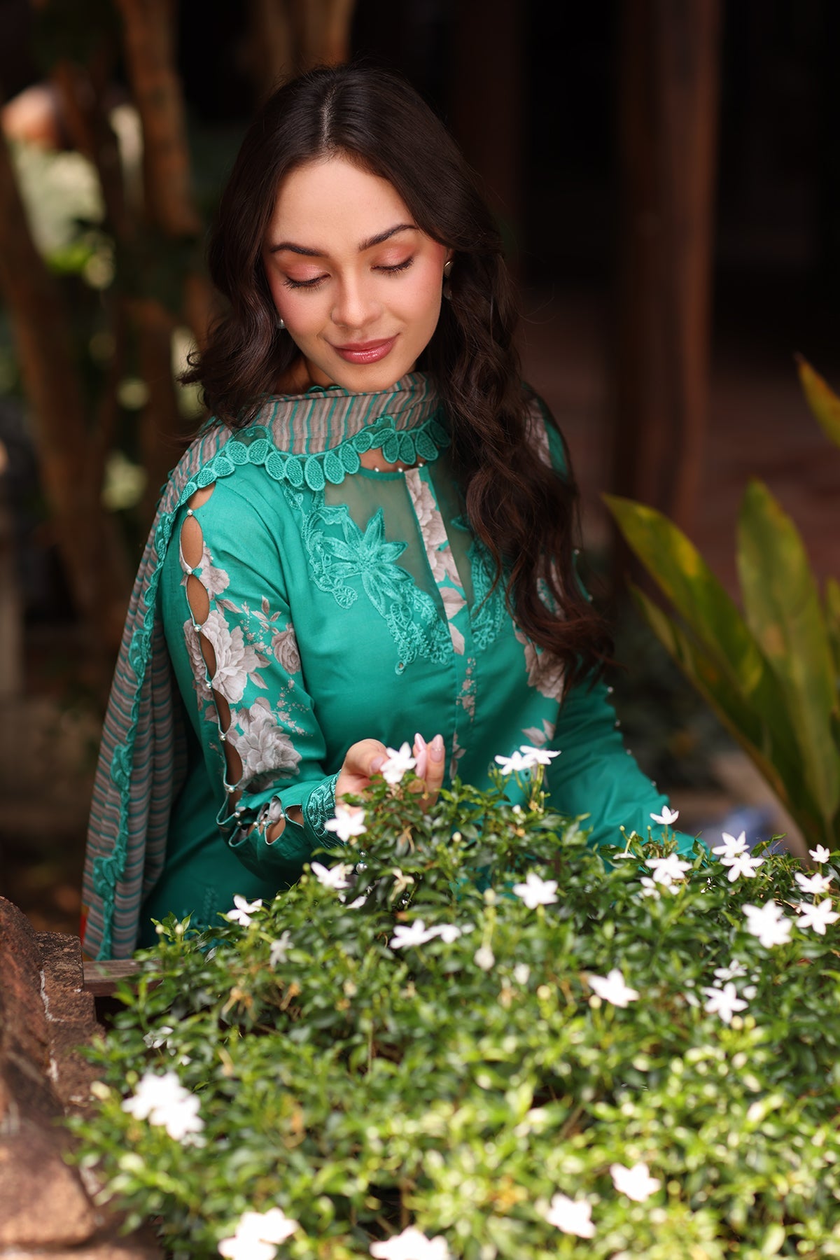 3-PC Stitched Embroidered Lawn Collection RM6-06P