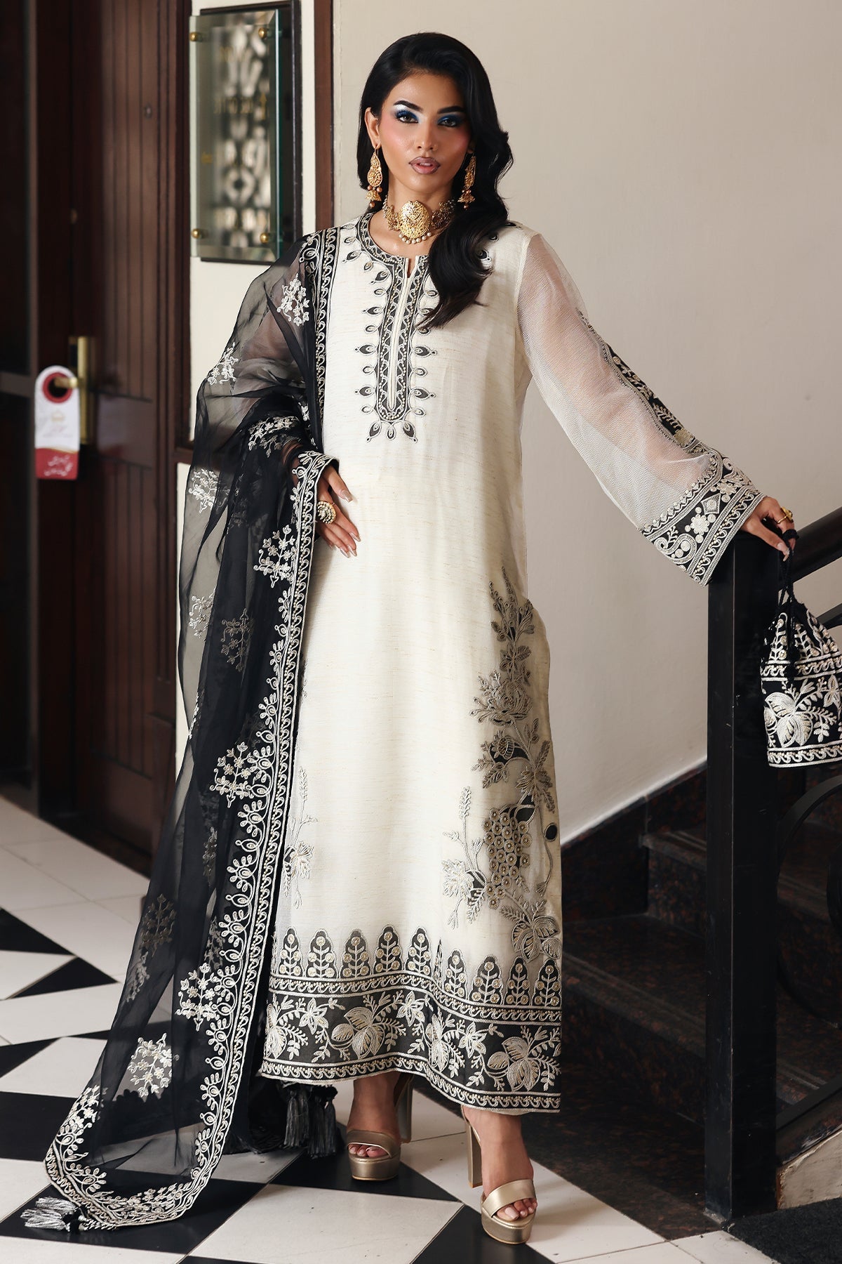 3-PC  Embroidered Cotton CMA-5-236