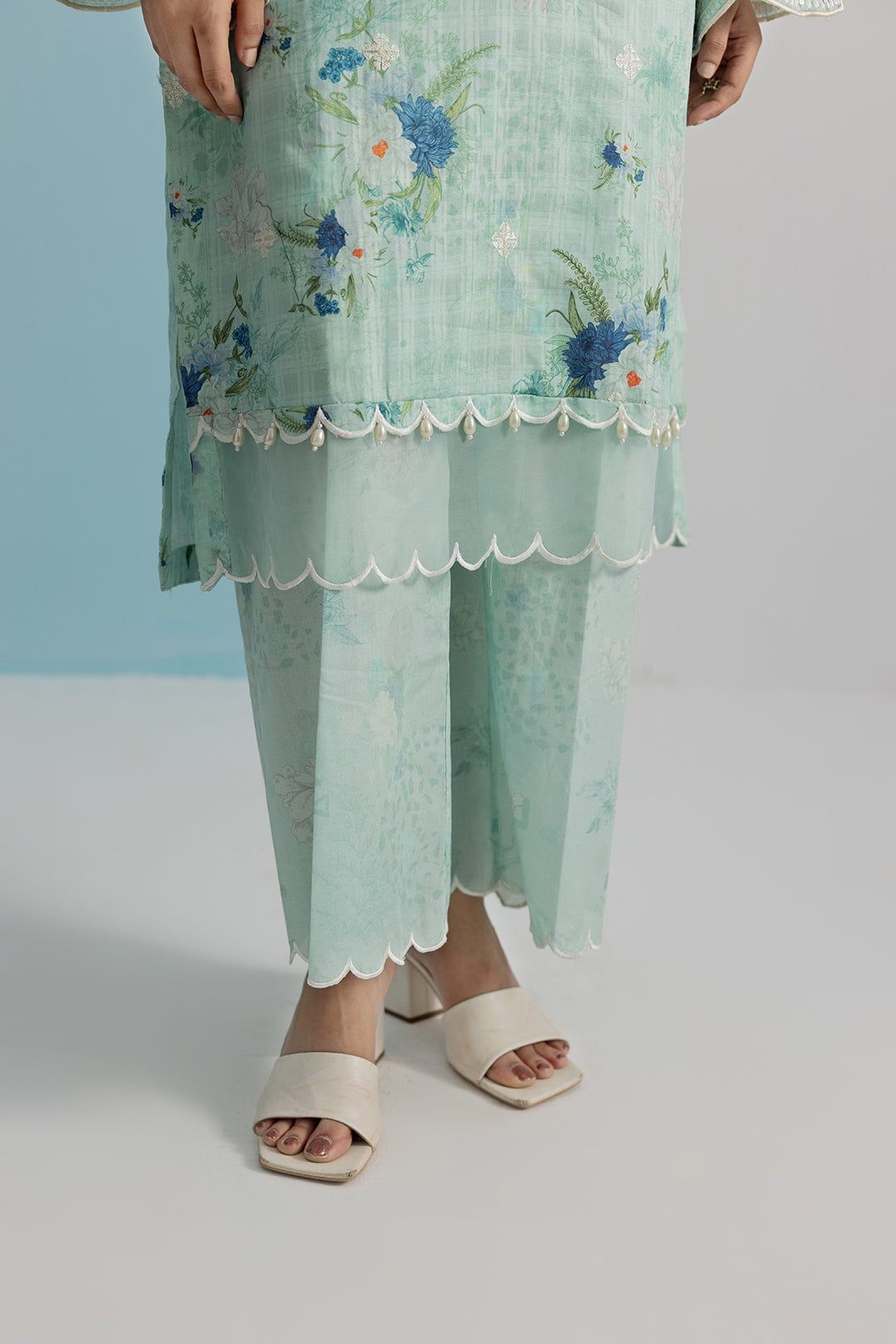 Embroidered Kurta Trouser - 2126