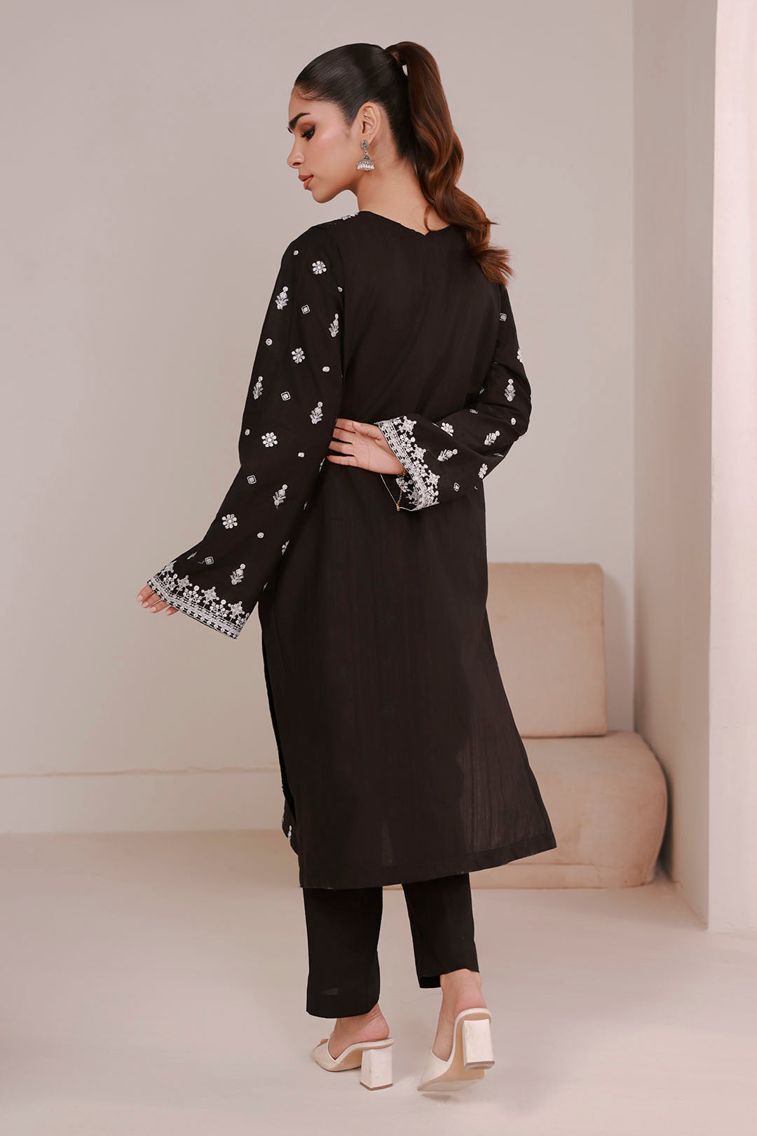 Embroidered Kurta - 2618