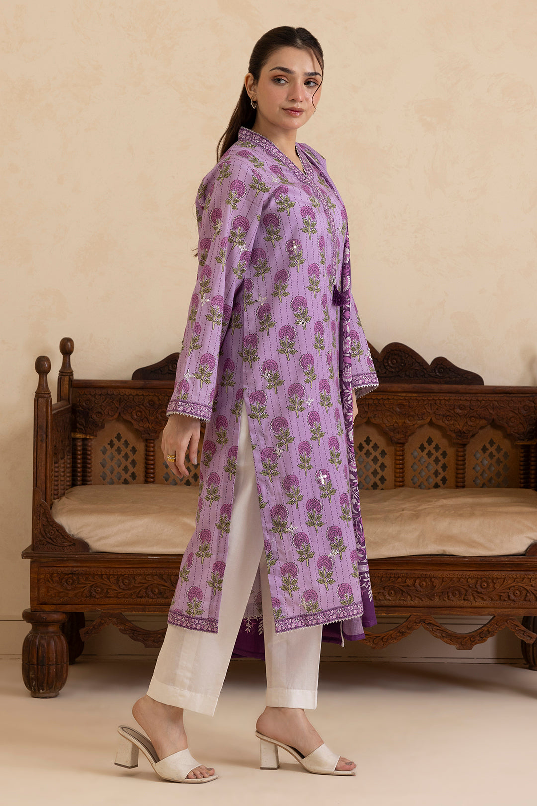 Embroidered Kurta Dupatta - 1671
