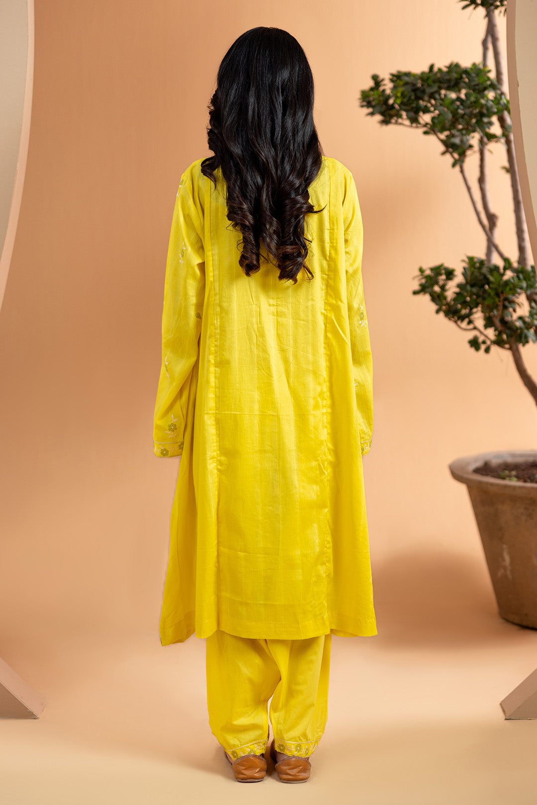 Embroidered Kurta Trouser - 1690