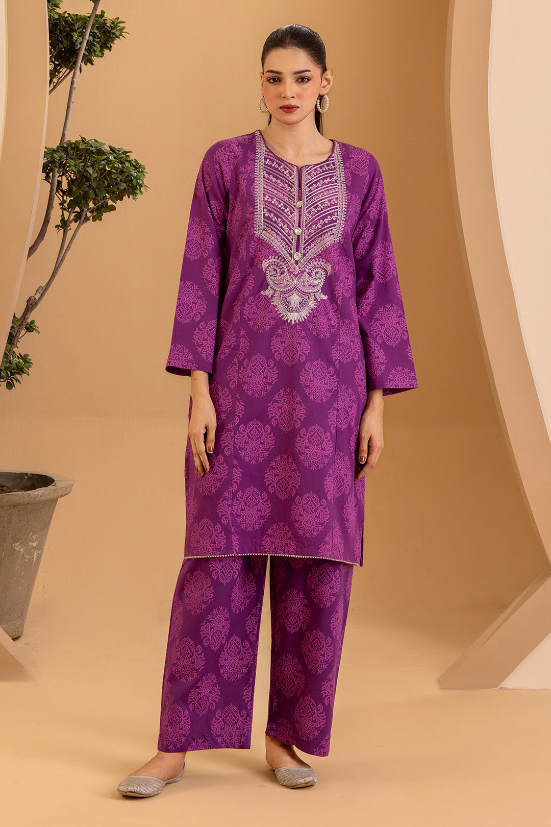 Embroidered Kurta Trouser - 1979