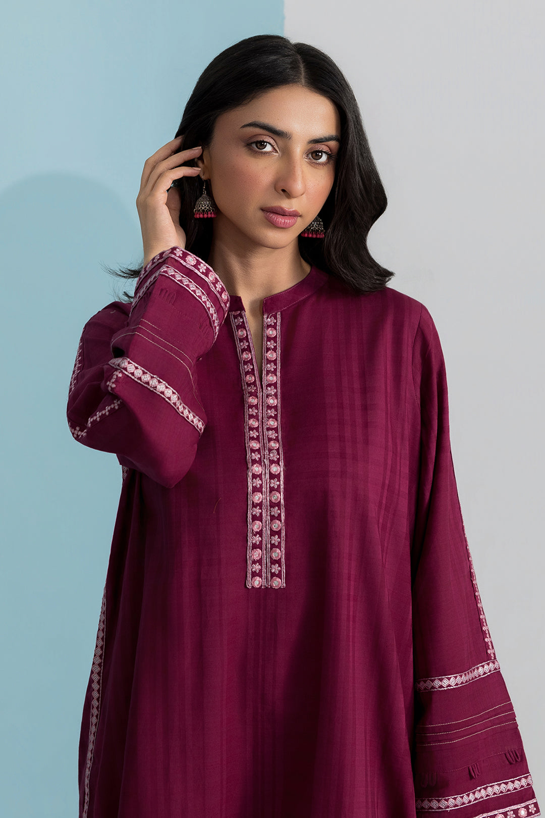 Embroidered Kurta Trouser - 2559